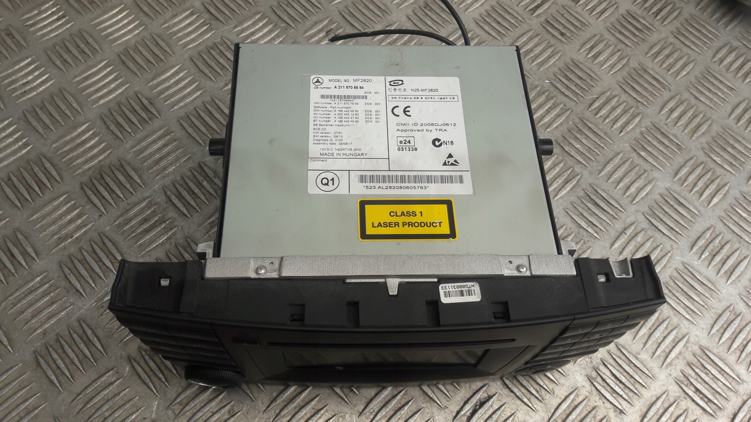 MERCEDES W211 RADIO CD ORYGINALNE a2118705694