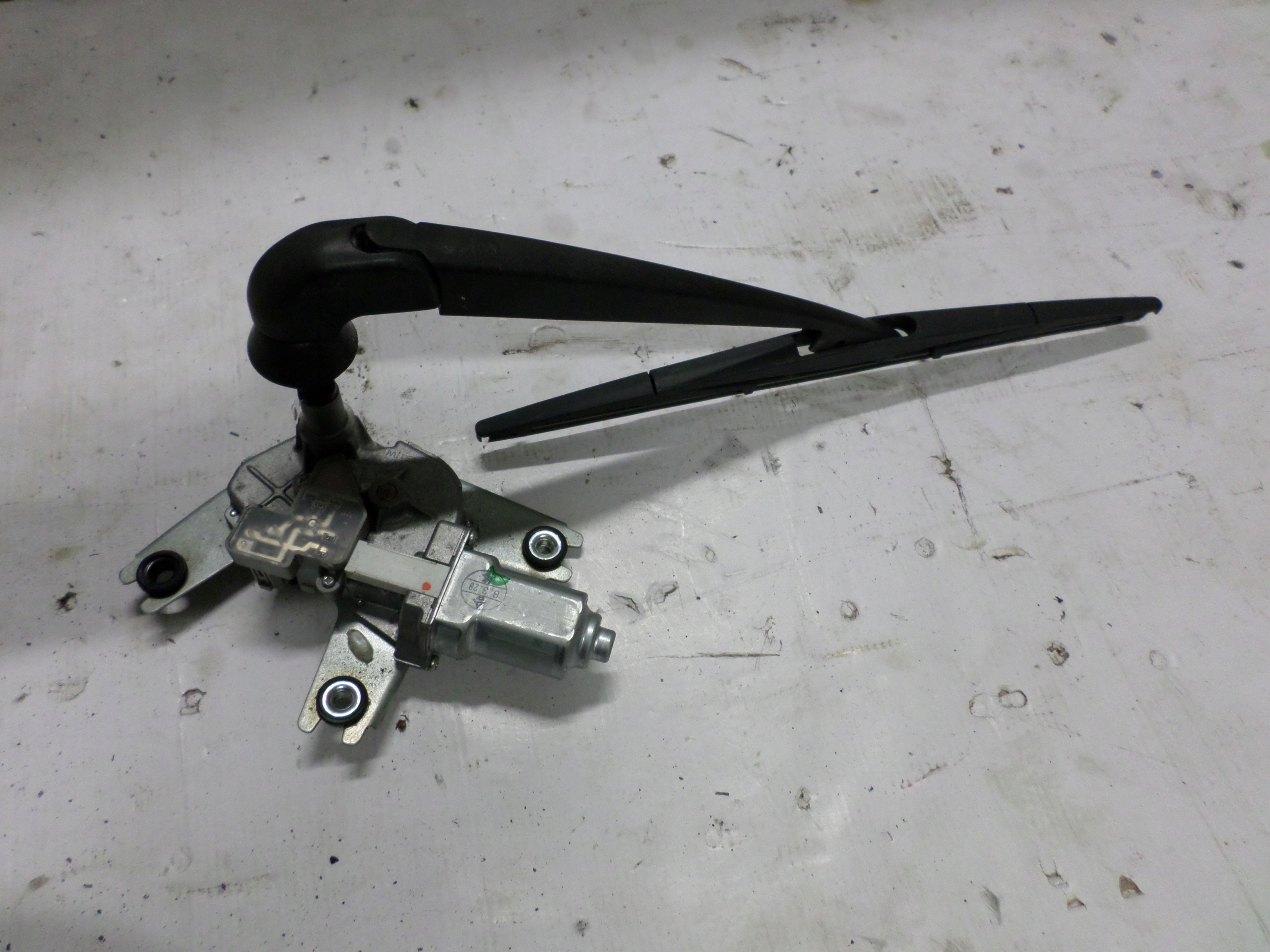 ЕЛЕКТРОДВИГУН СКЛООЧИСНИКИ ЗАД. ІНФІНІТІ Ex35