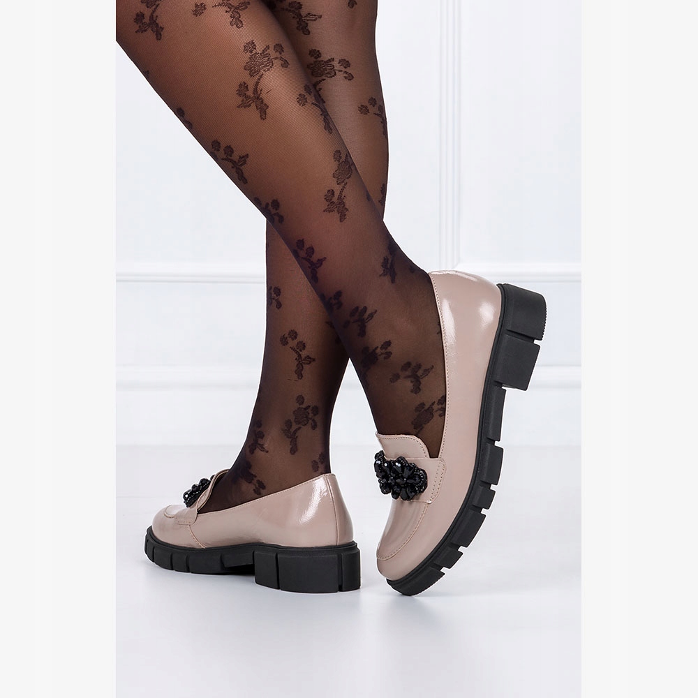 MOKASYNY PÓŁBUTY DAMSKIE SKÓRZANE LAKIEROWANE Z KRYSZTAŁKAMI PL BEŻOWE r 37 Marka Casu