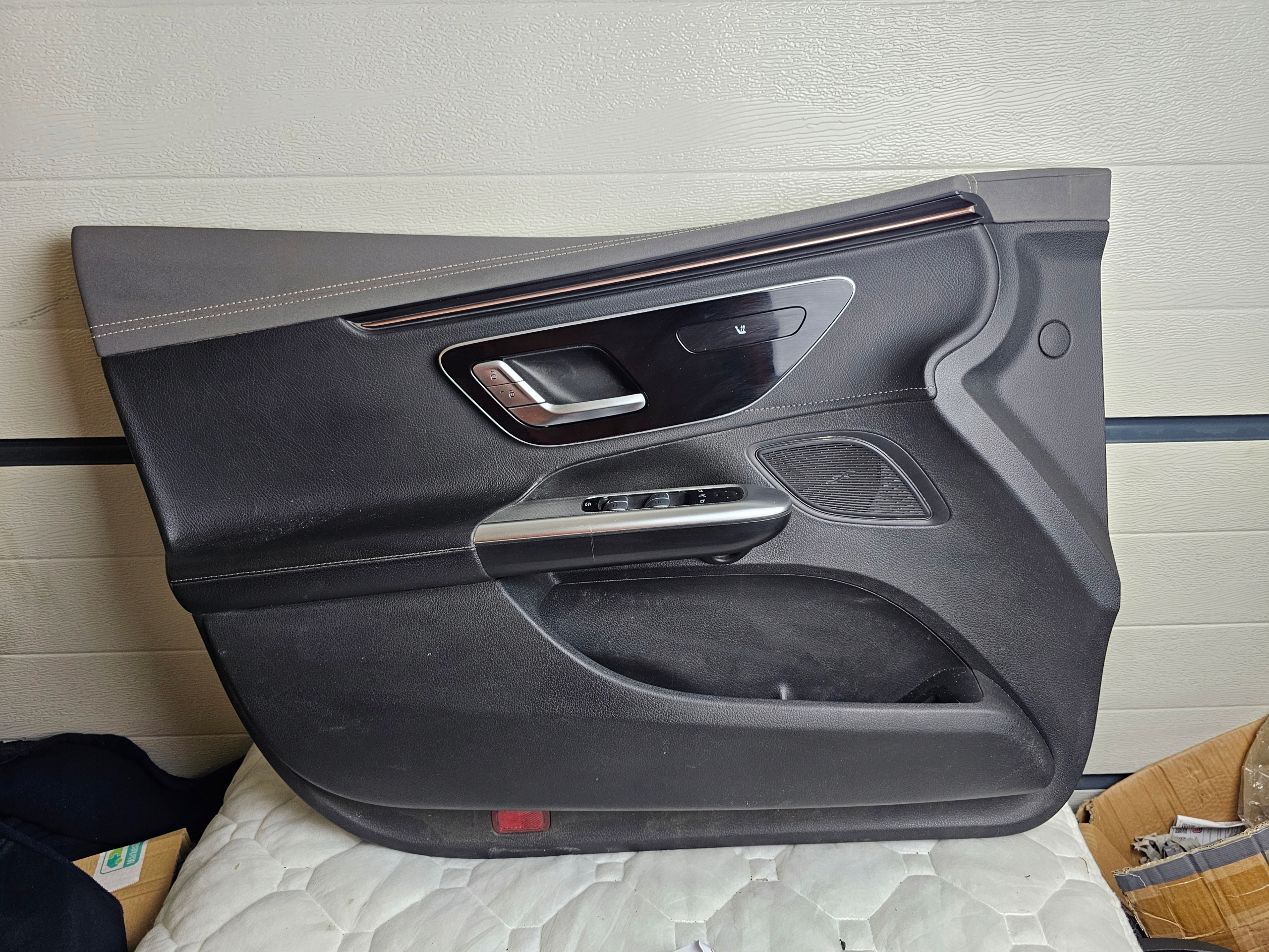 дверные карты обивка левый перед европа MERCEDES EQE Eve e W297
