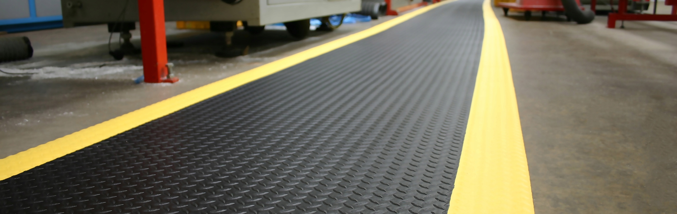 Mata antyzmęczeniowa do pracy na stojąco 90x150 cm Waga produktu z opakowaniem jednostkowym 3 kg