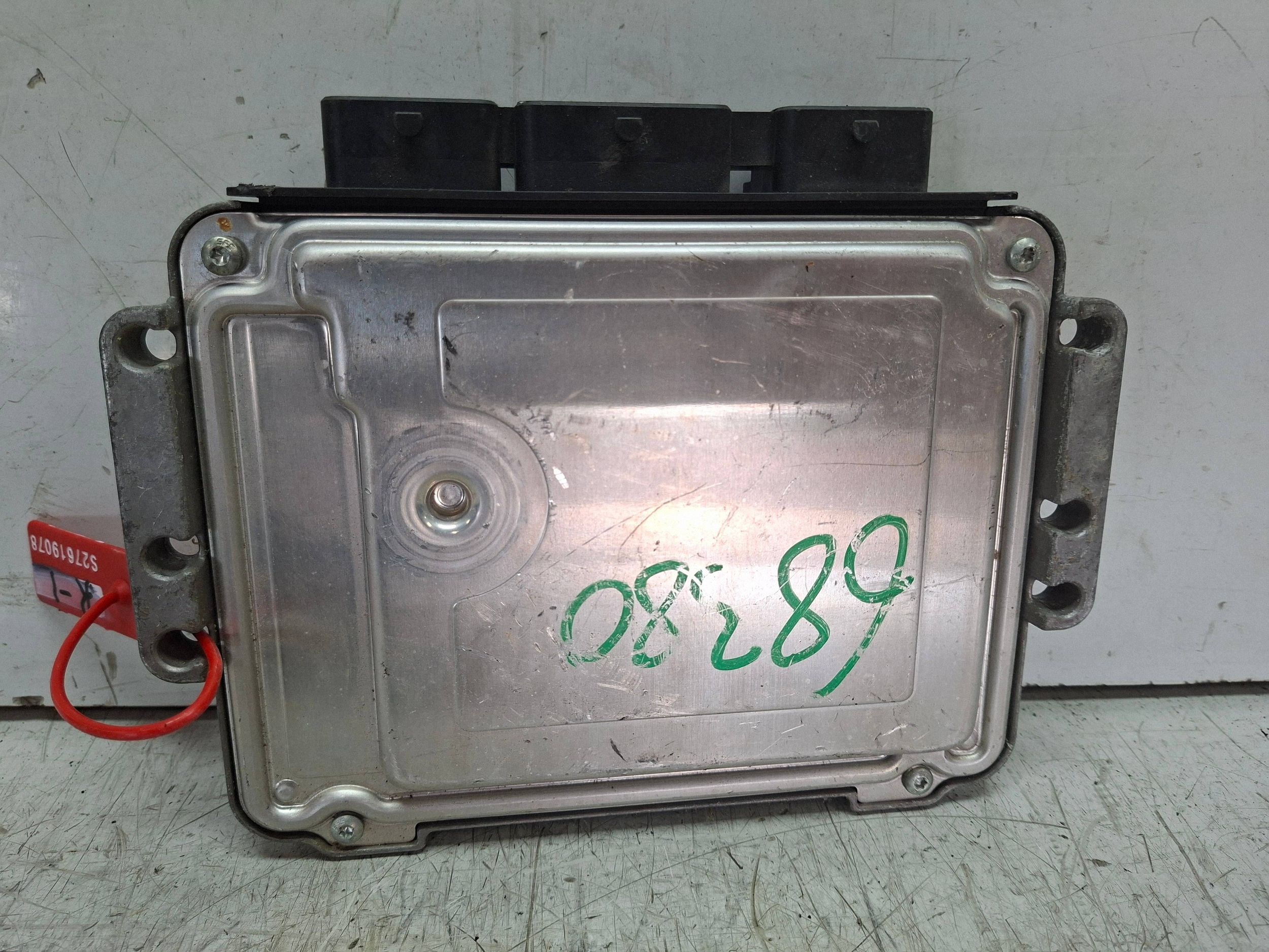 control unit of the engine 0281011148 8200311539 RENAULT 1.9 DCI
