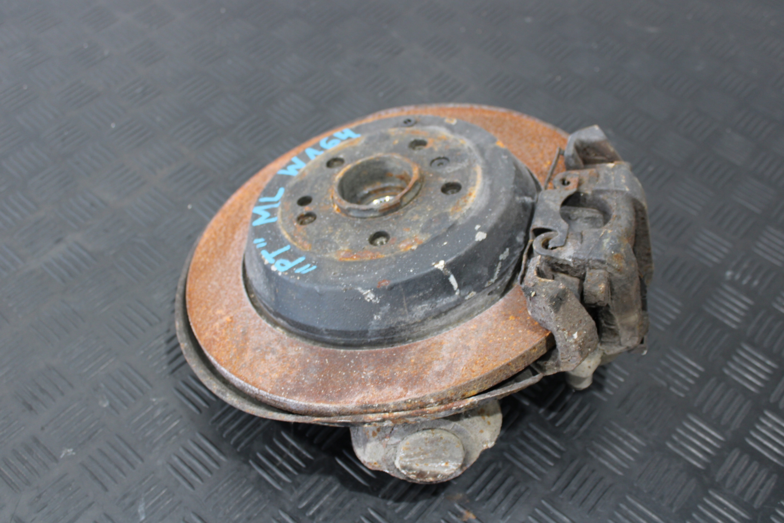 swing right rear part MERCEDES ML W164
