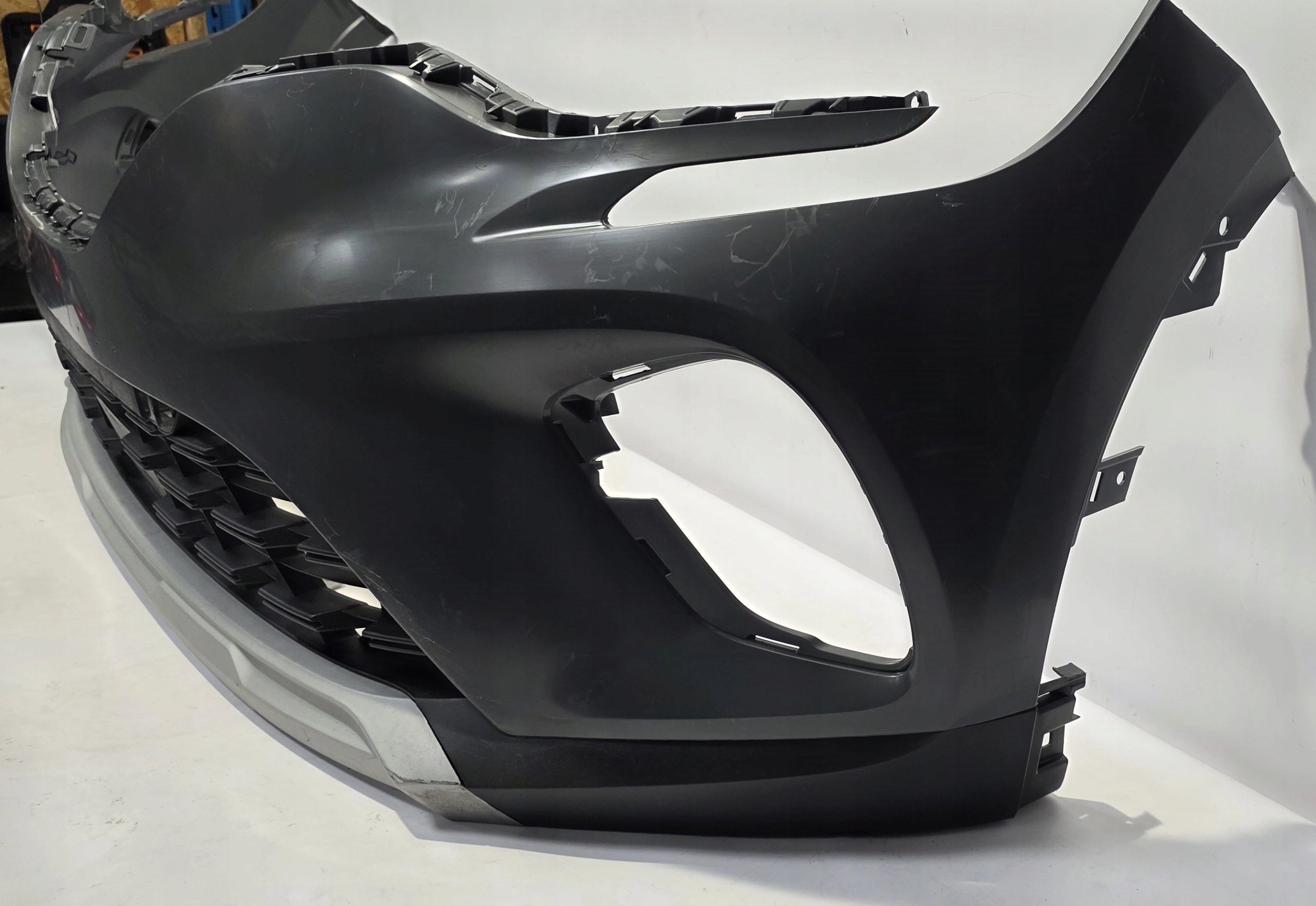 front bumper RENAULT CAPTUR II 19-23 original 620222192R