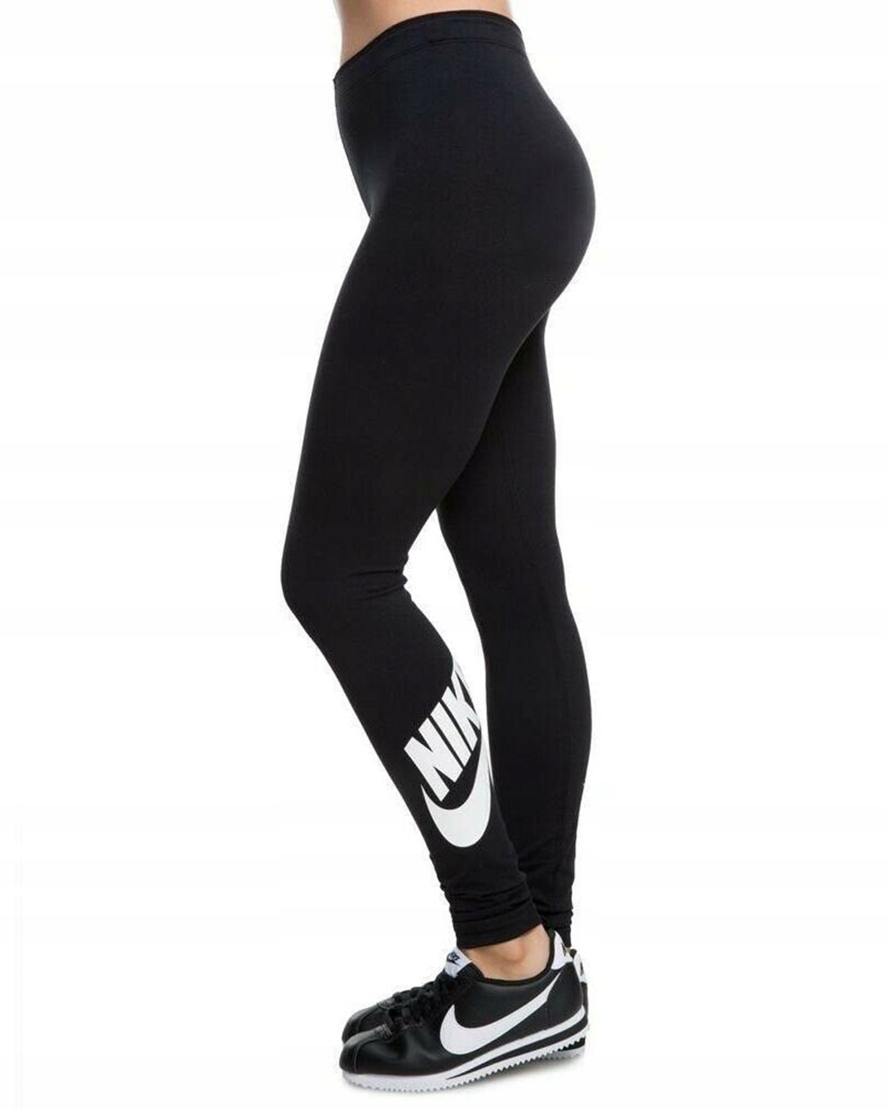 

Damskie czarne Legginsy Nike Tight Fit r.M