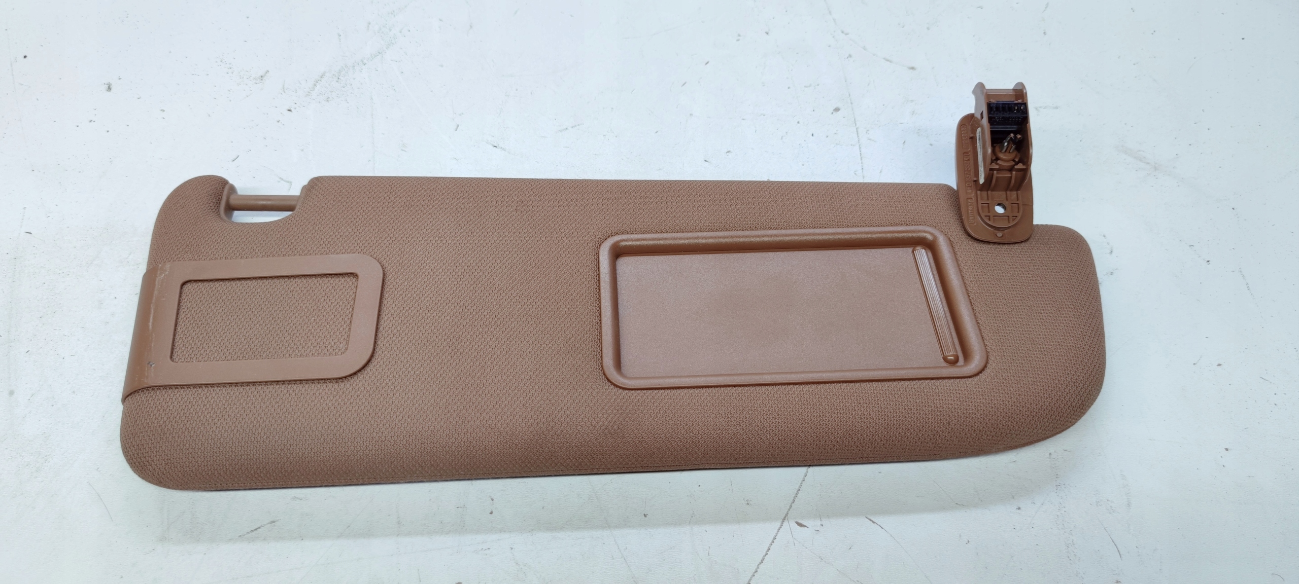 BLENDE ABDECKUNG PRZECIWSLONECZNA RECHTS AUDI A6 C6 4F0857552