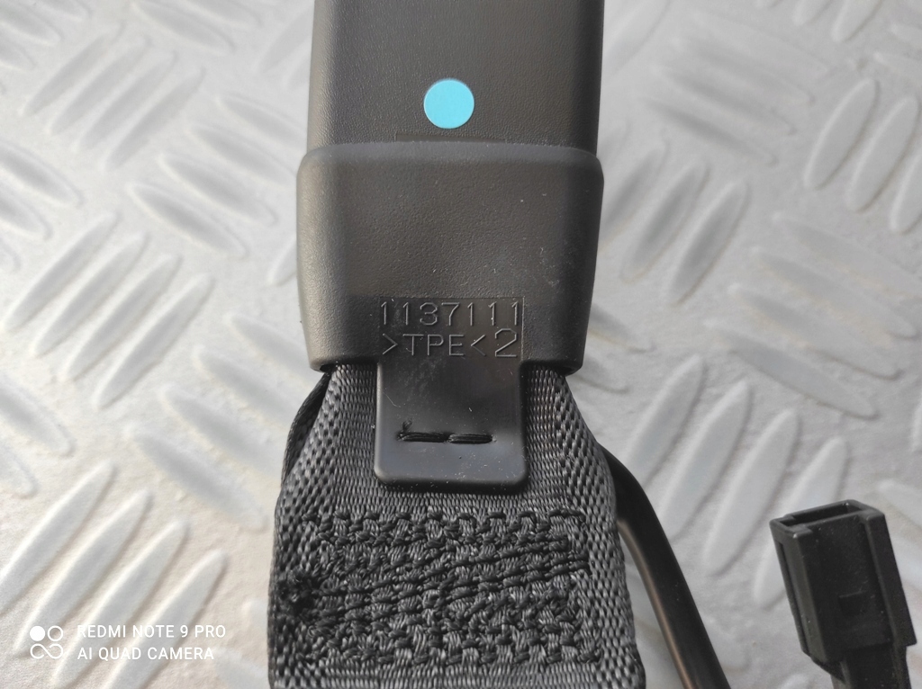 ремней безопасности suzuki SWIFT MK8