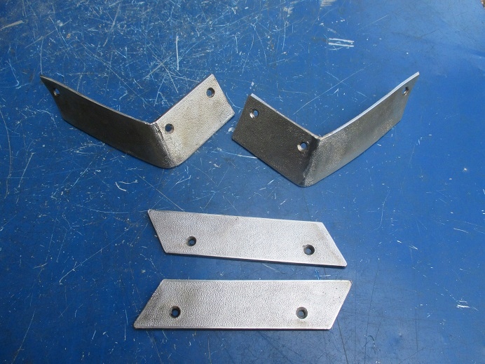 421146 - fiat 125p универсал угловая планка