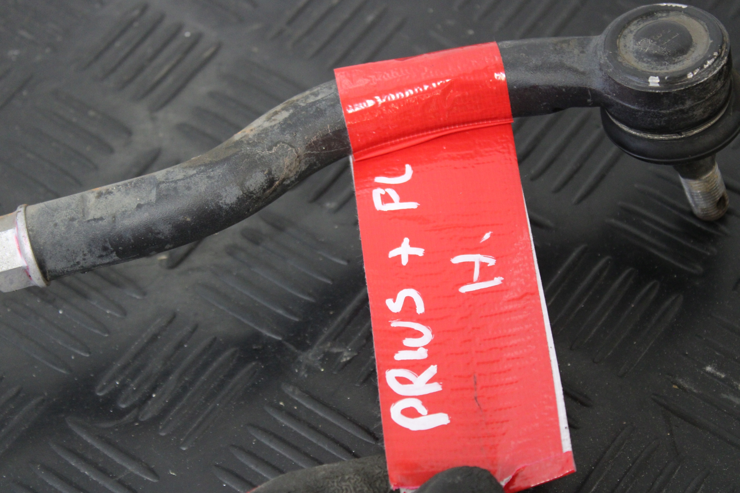 drag rod servo steering control TOYOTA PRIUS + plus LIFT
