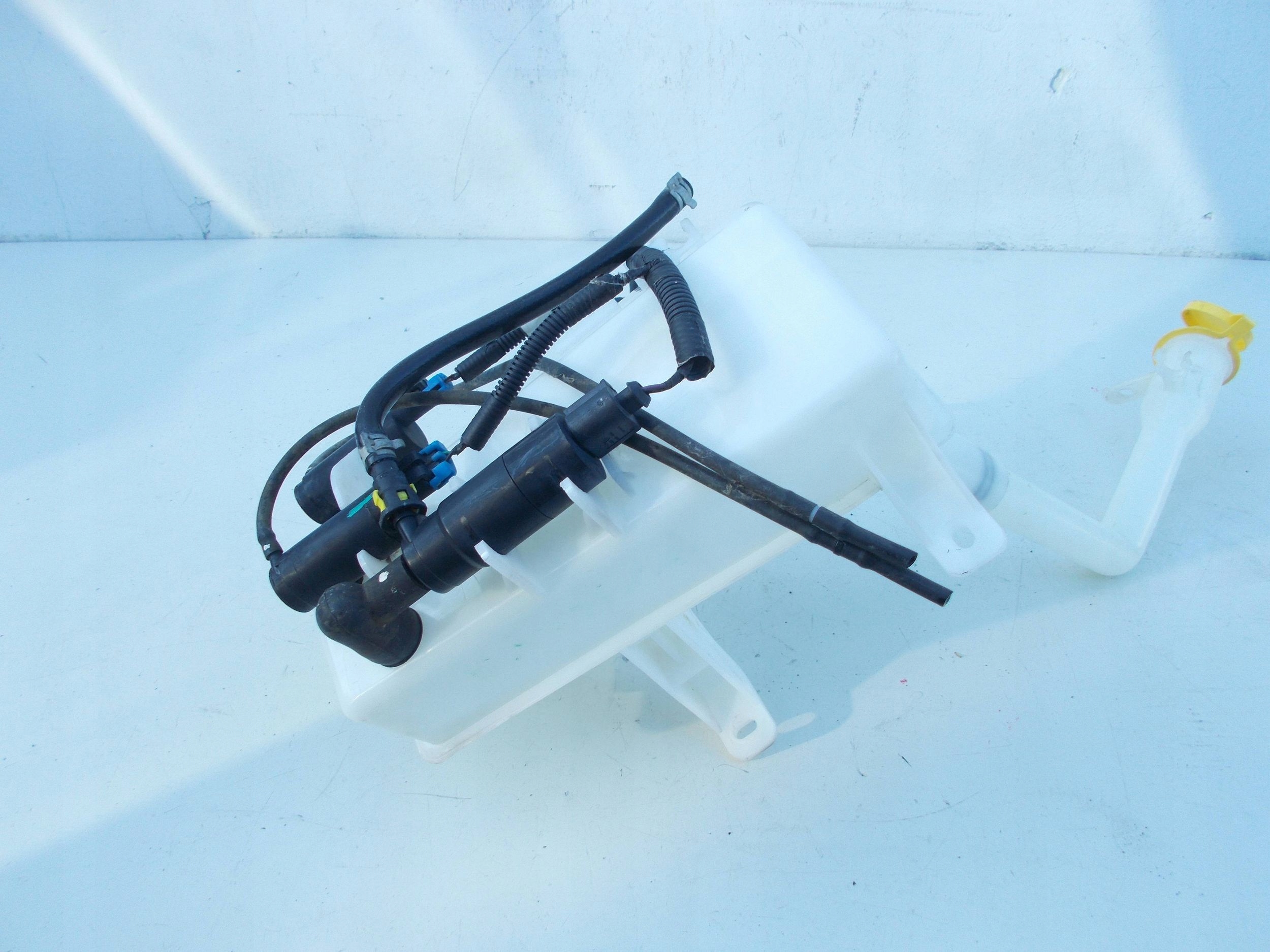 бачок омывателя жидкости Chevrolet CAPTIVA 96627003 3 насоса Датчик