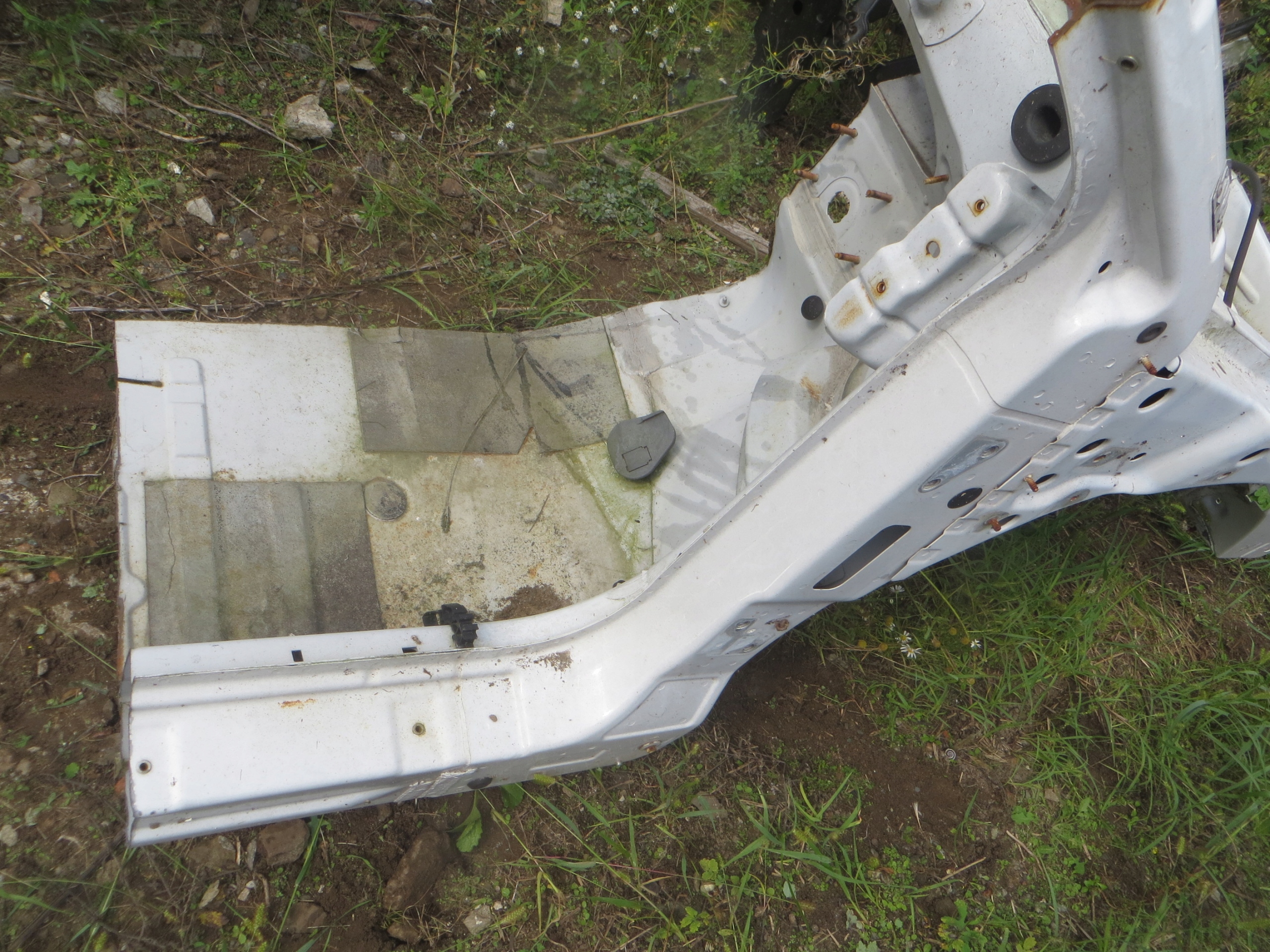 PEUGEOT RCZ PRÓG SŁUPEK ĆWIARTKA PODŁUŻNICA PRAWA Producent części Peugeot