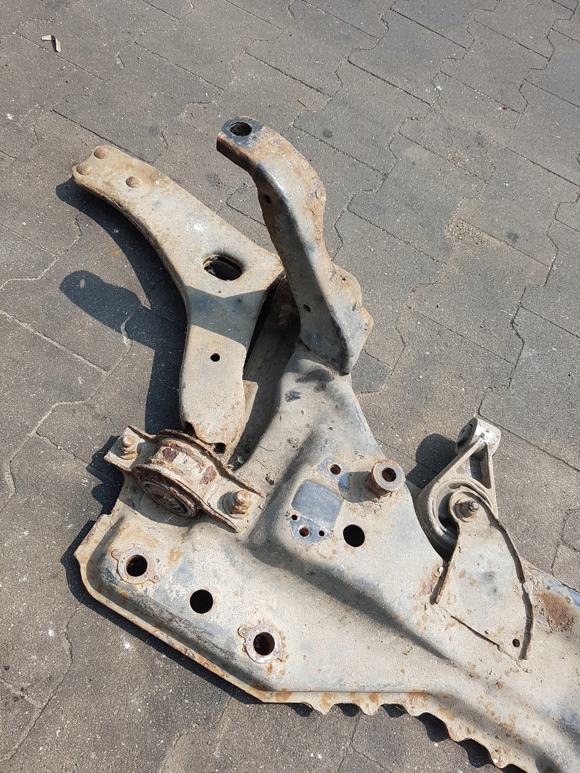 Achsträger TRAWERS FORD FOCUS MK1
