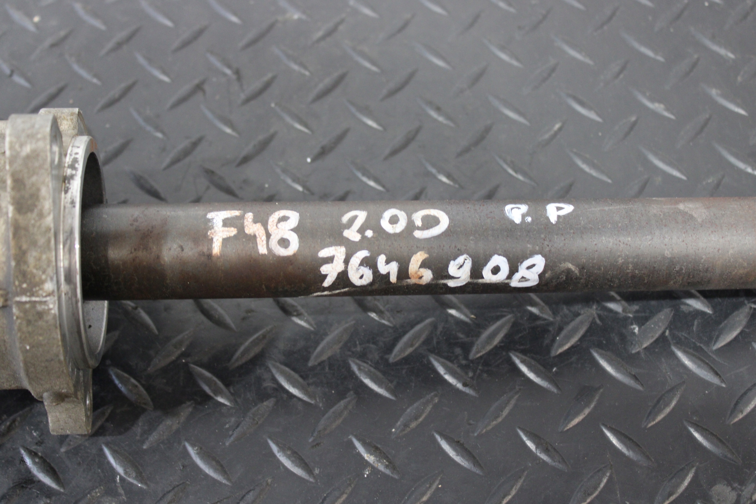 semi-axis semi-axis right front BMW X1 F48 7646908