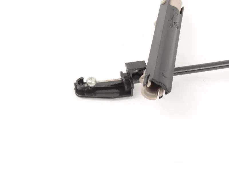 CIĘGNO ZAMKA MASKI VW GOLF VII 5G1823531C ASO Producent części Volkswagen OE