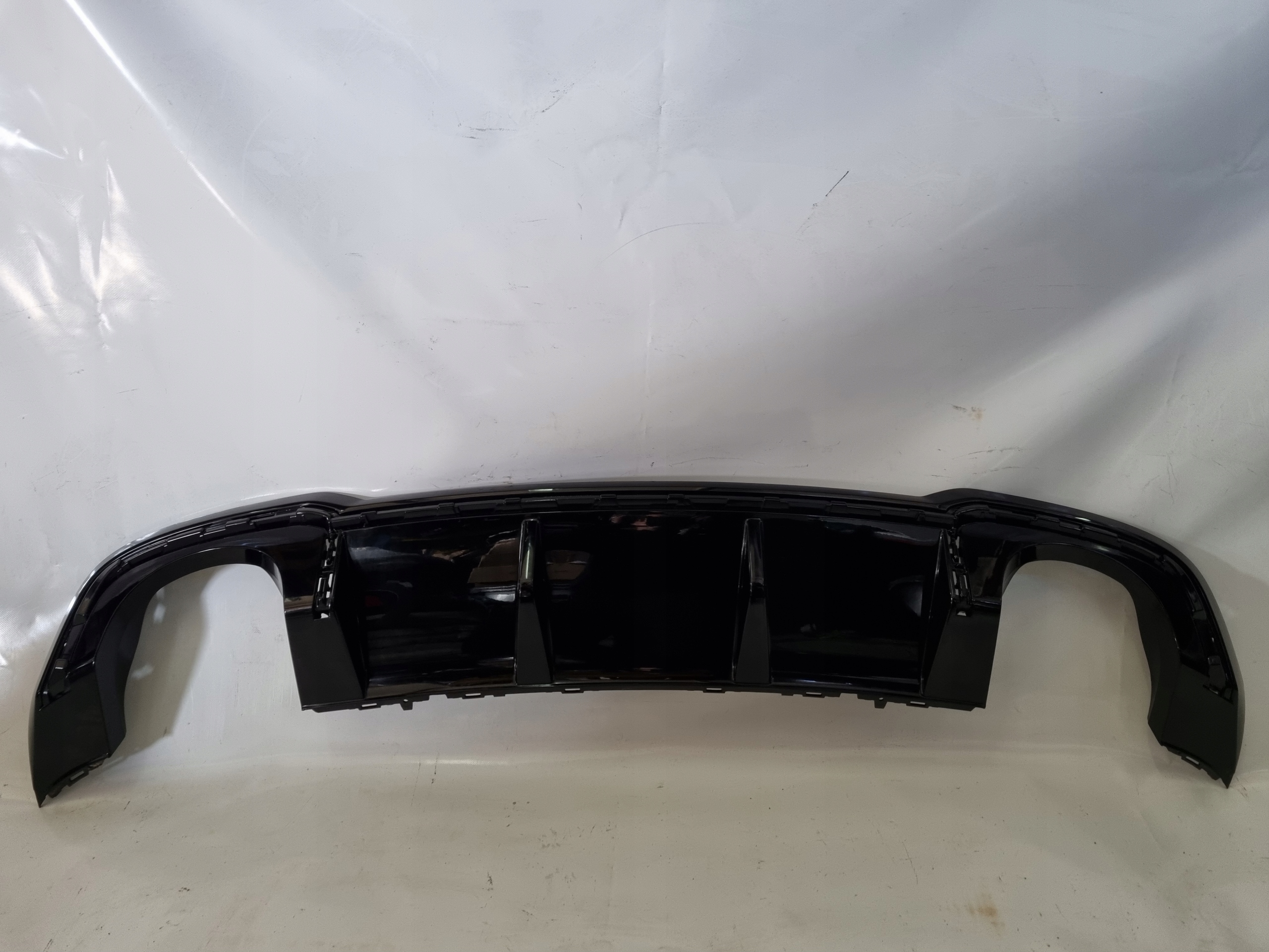 8V5807521AK - Audi RS3 8v5 седан спойлер юбка бампер задний