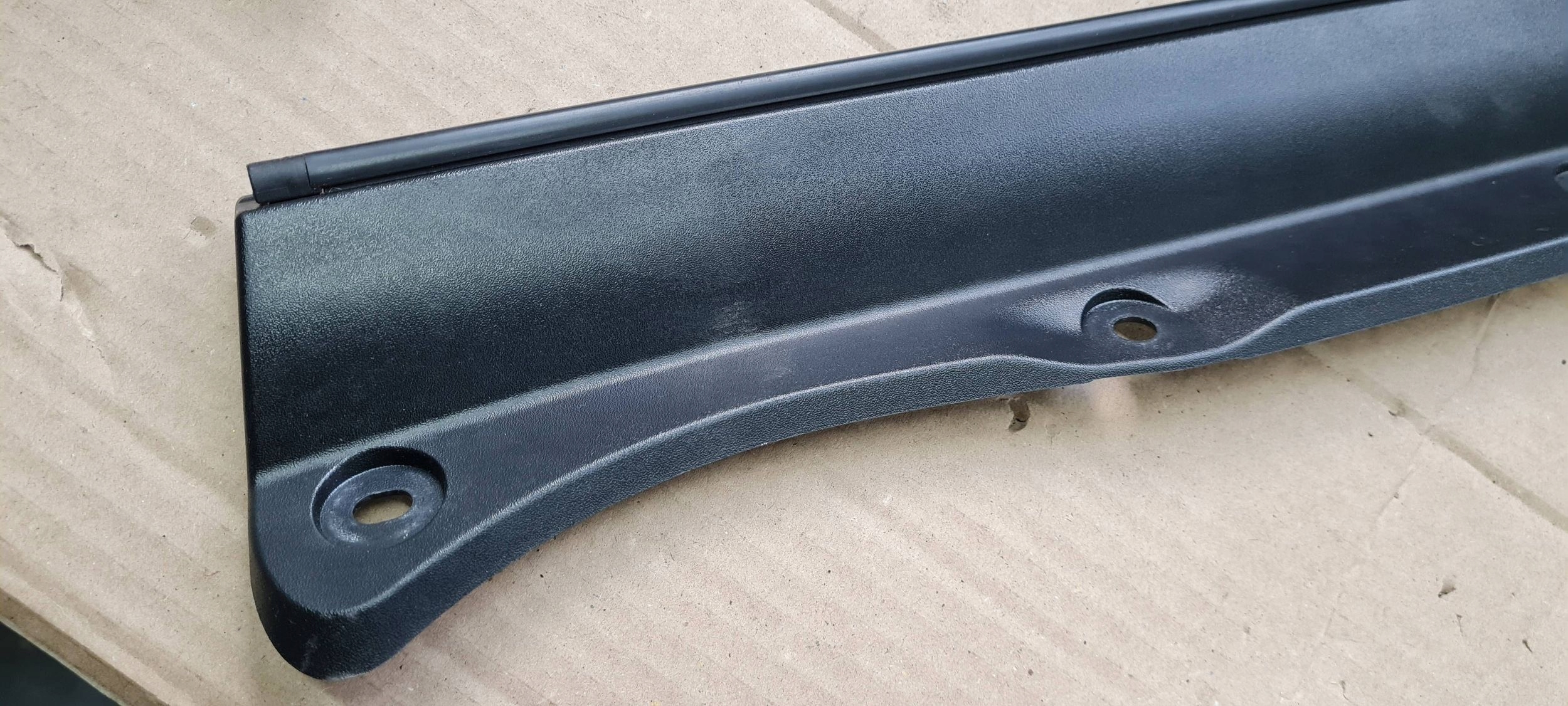Jeep Grand Cherokee WL 2022 moulding cap bonnet boot left 68371481