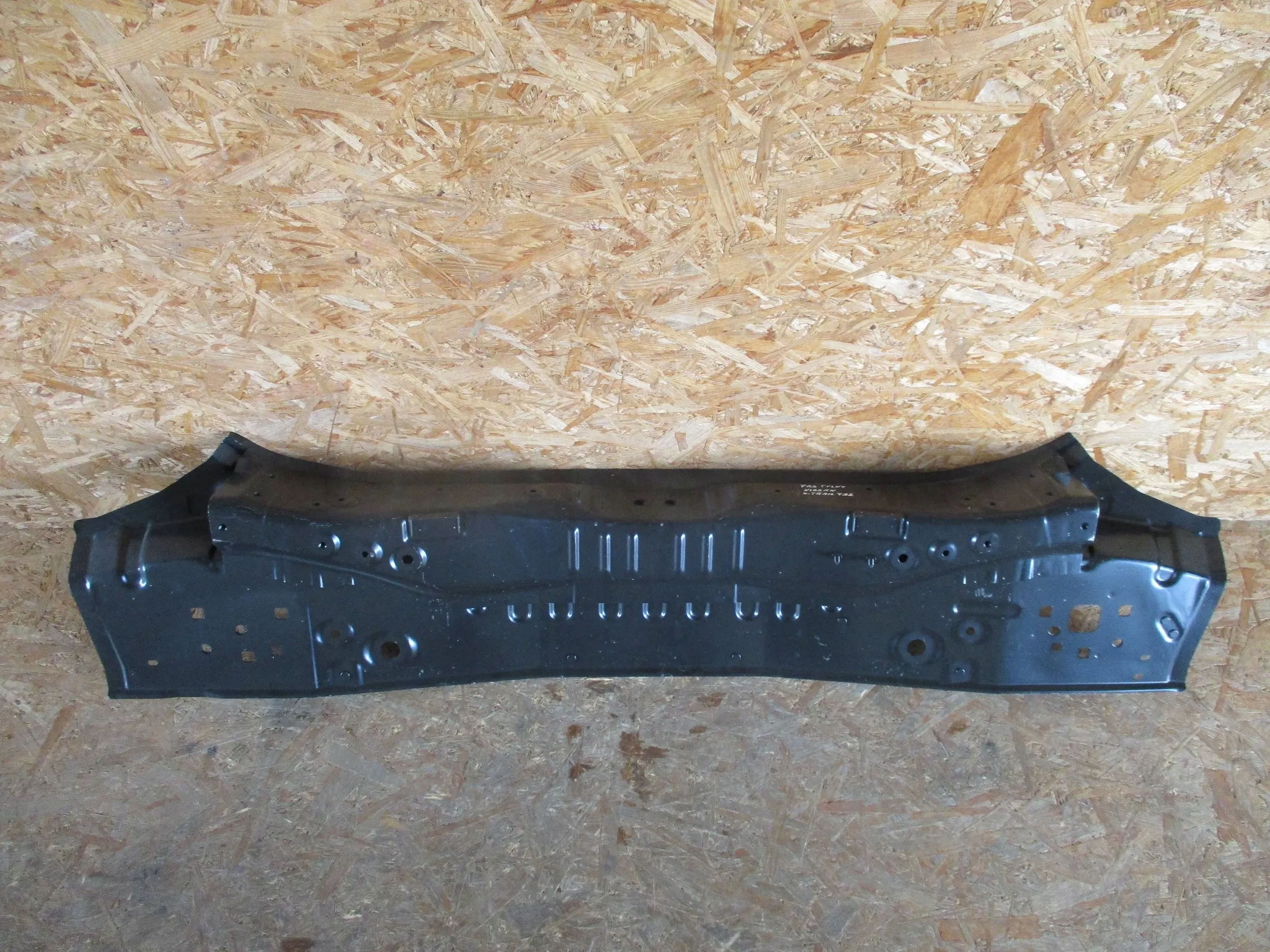 PAS TYLNY NISSAN X-TRAIL T32 Numer katalogowy oryginału 79110-4CC0A