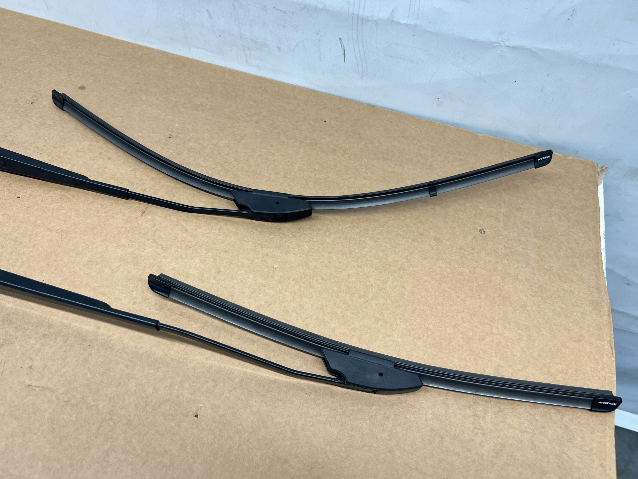 Nissan X-TRAIL T32 Bracci tergicristallo KOMPLET