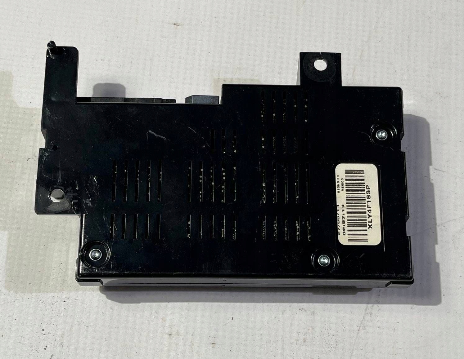 module radia Bluetooth uconnect Dodge Charger 68209685AB