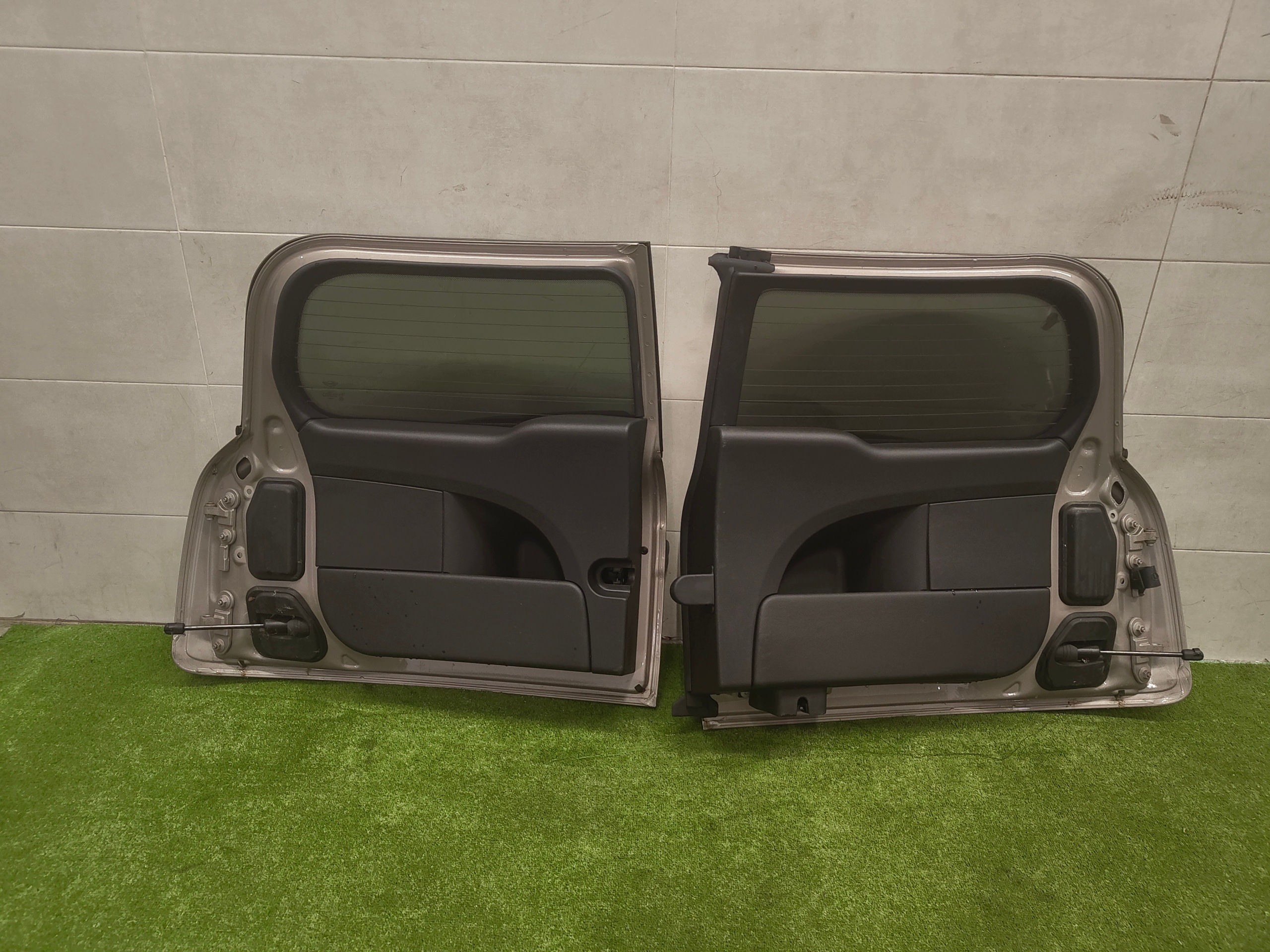 MINI F54 boot door boot colour B47 ROOFTOP GREY METALLIC