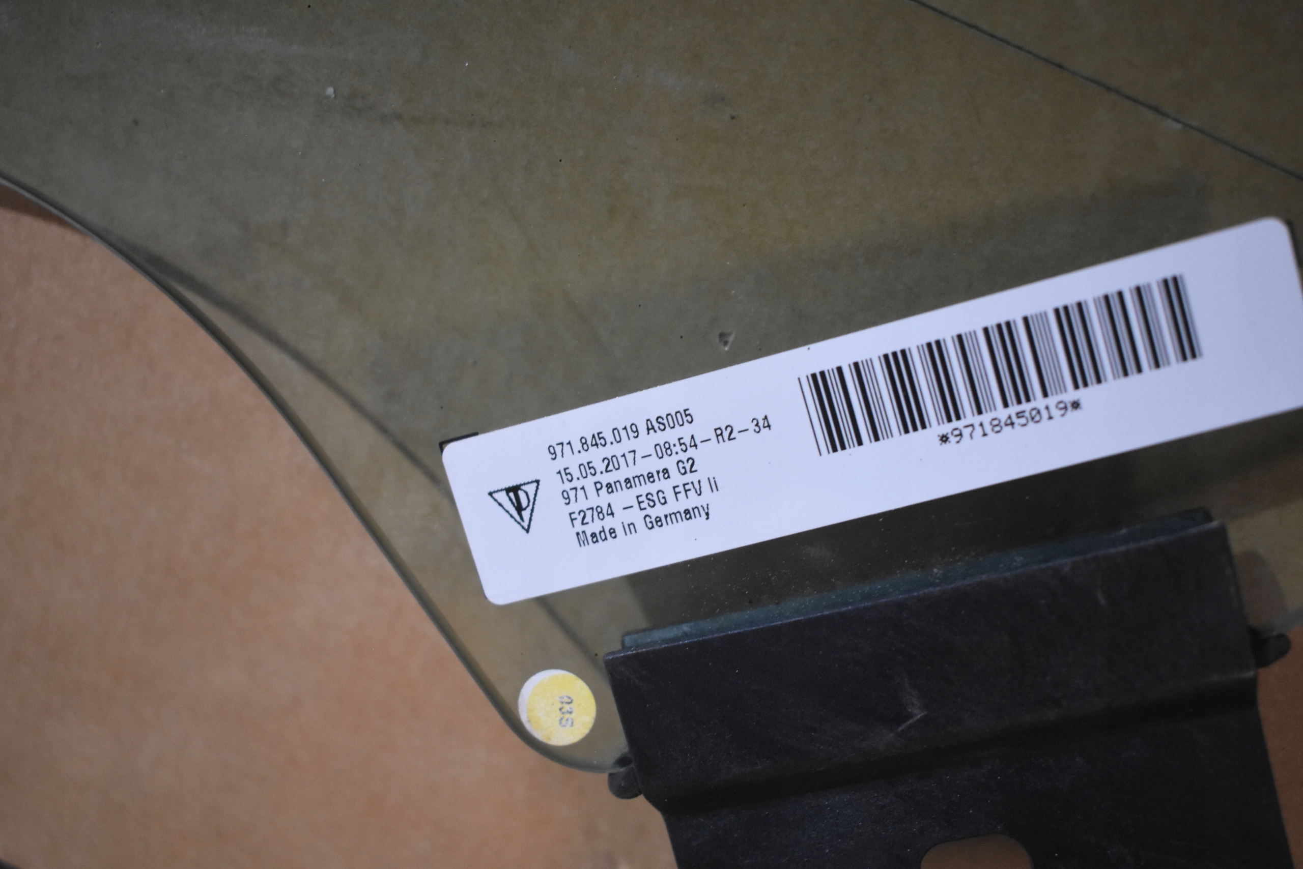 perfect condition window door front front left PORSCHE PANAMERA 971 17R. 1