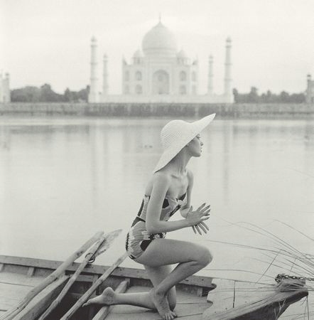 Reprodukcja Taj Mahal Indie Kobieta 60x60 cm