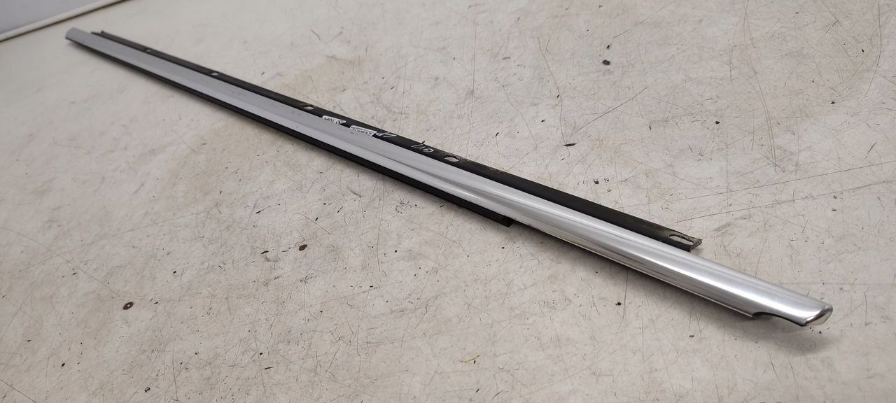 moulding door left front VW Golf VI kombi