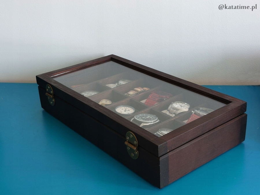 KOMÓDKA SKRZYNECZKA KASETKA PUDEŁKO NA10 ZEGARKÓW DREWNO ROBIONA RĘCZNIE Liczba miejsc na zegarki 11