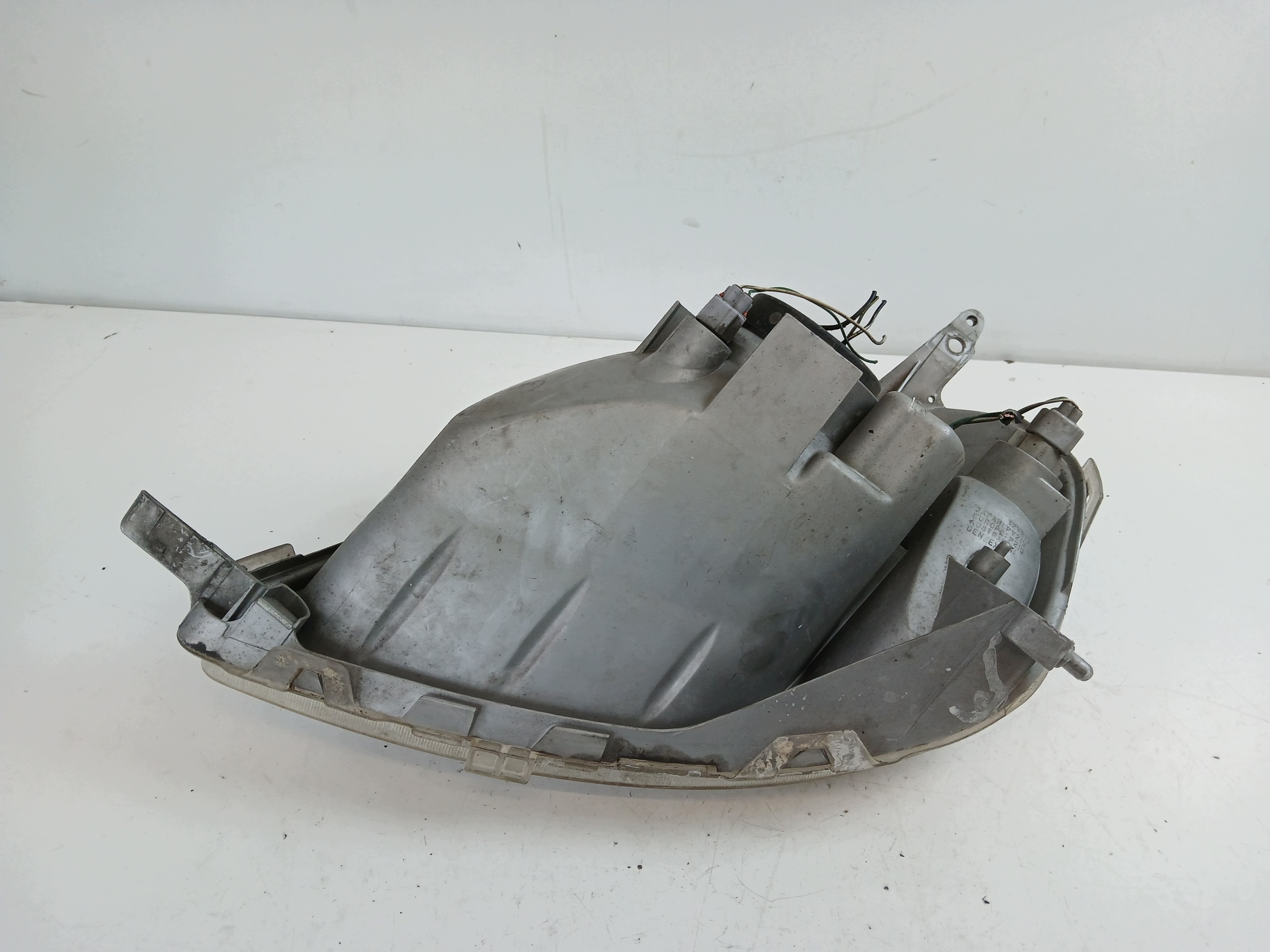 TOYOTA YARIS and light right front
