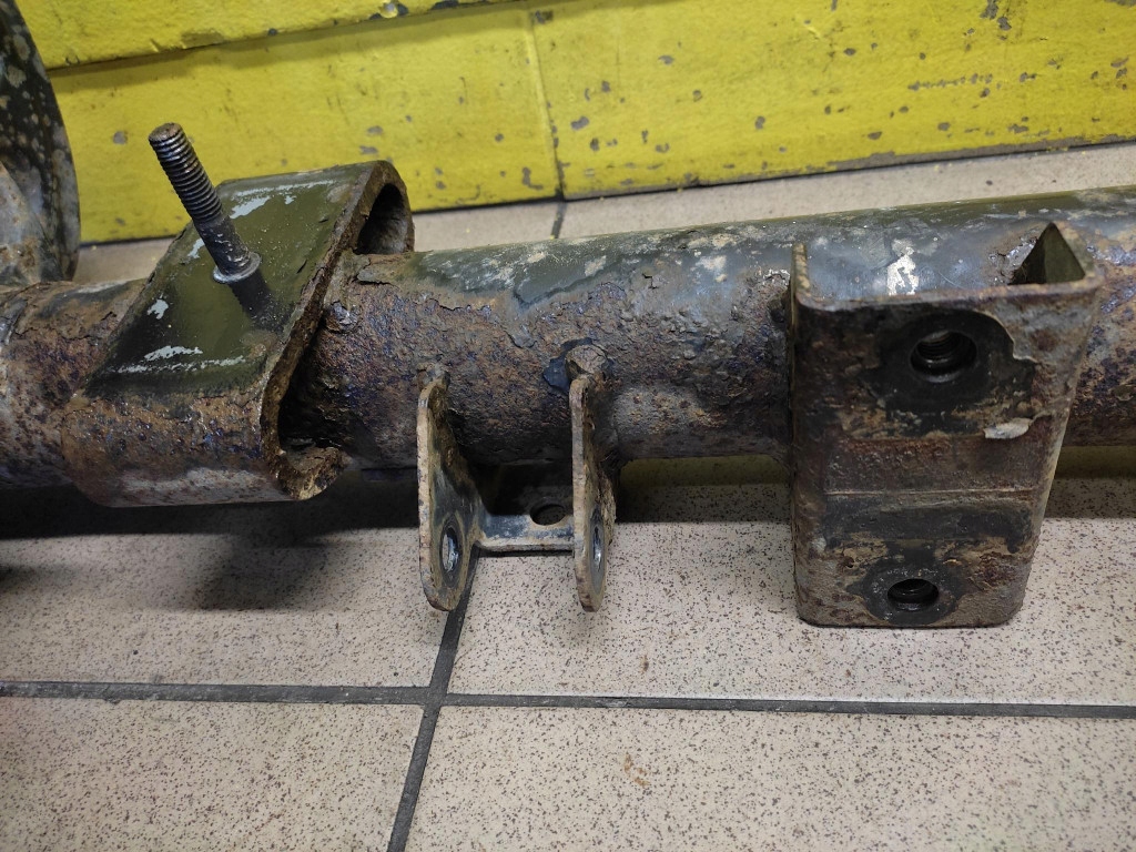 VW CADDY II 1.9 TDI sider axis rear