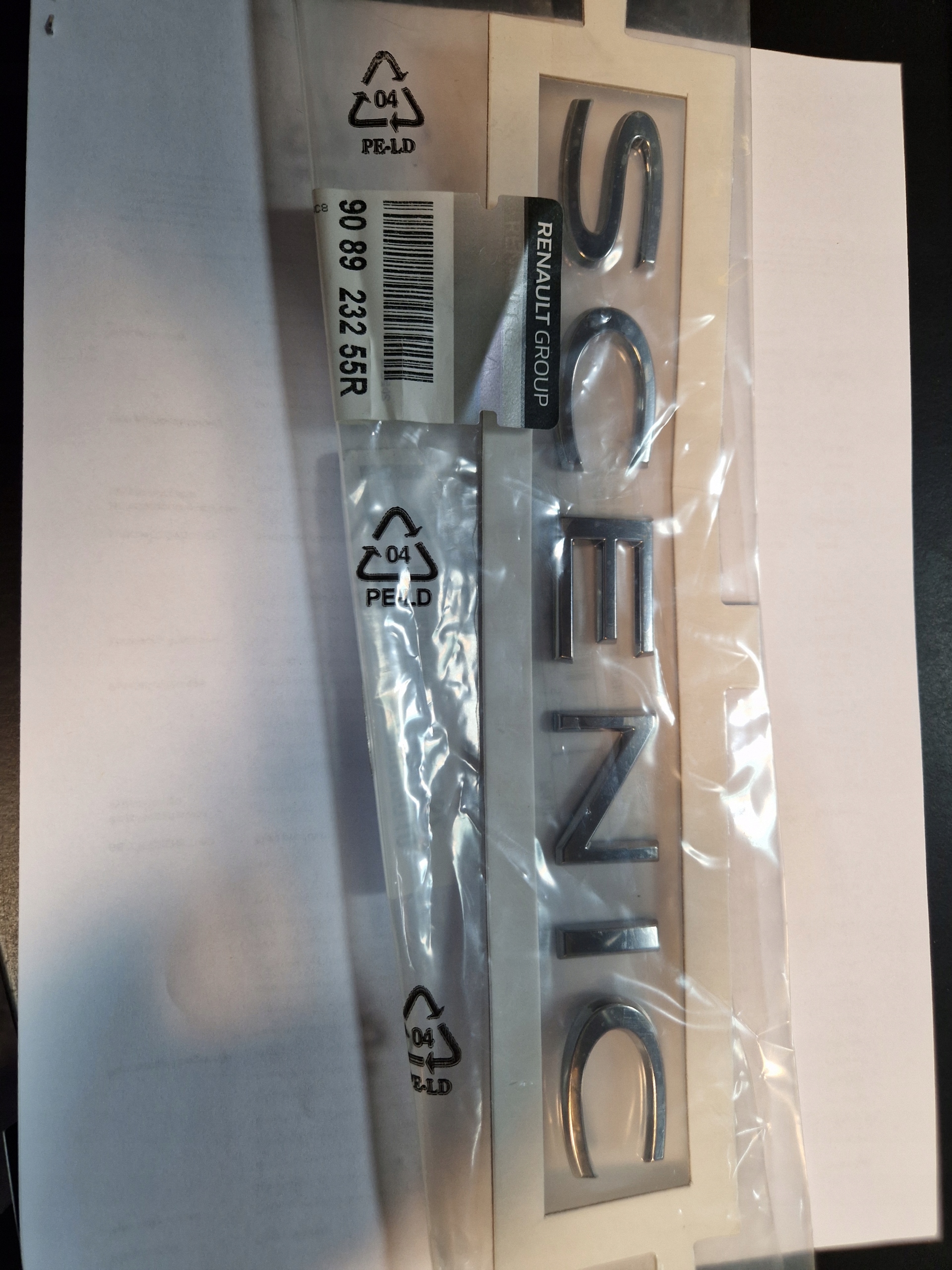 RENAULT SCENIC IV GRAND SCENIC NAPIS KLAPY TYŁ 908923255R NOWY OE