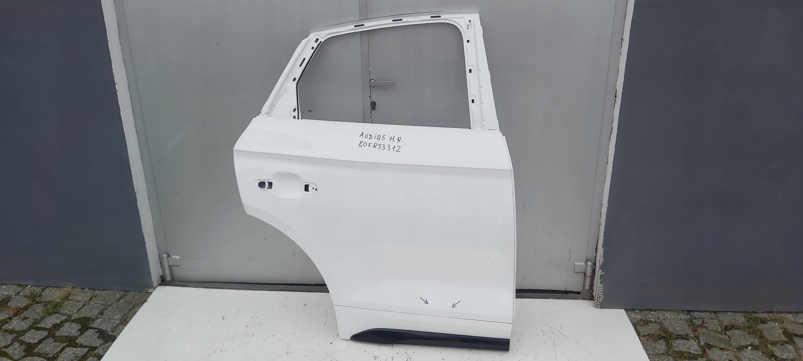 AUDI Q5 II 80F833312 DRZWI PRAWY TYŁ