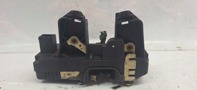 lock door OPEL ASTRA II left rear part 90561155AX