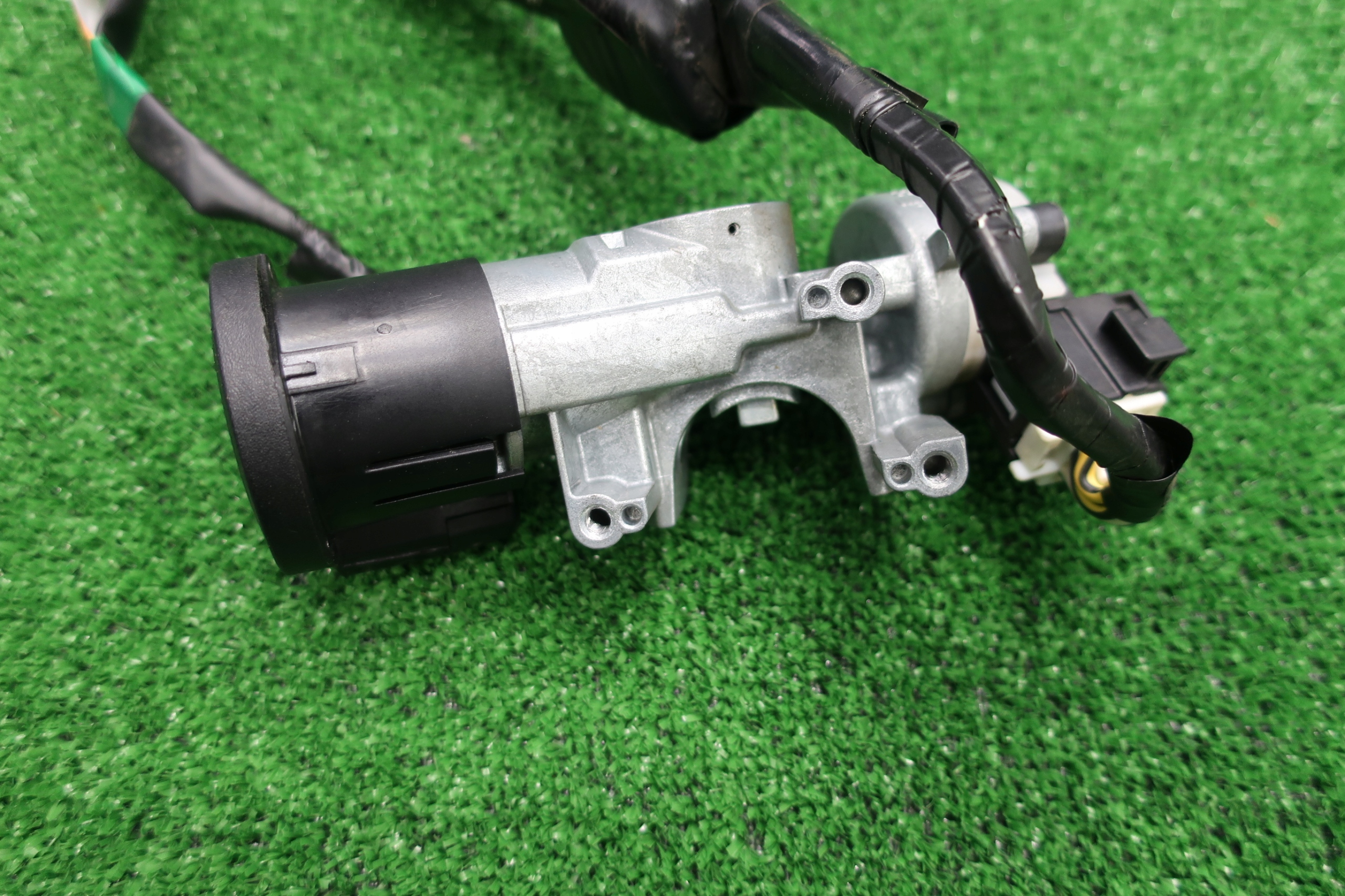 ignition IMO SUZUKI JIMNY 1.5 DDIS DIESEL LIFT 2005R > 2011R