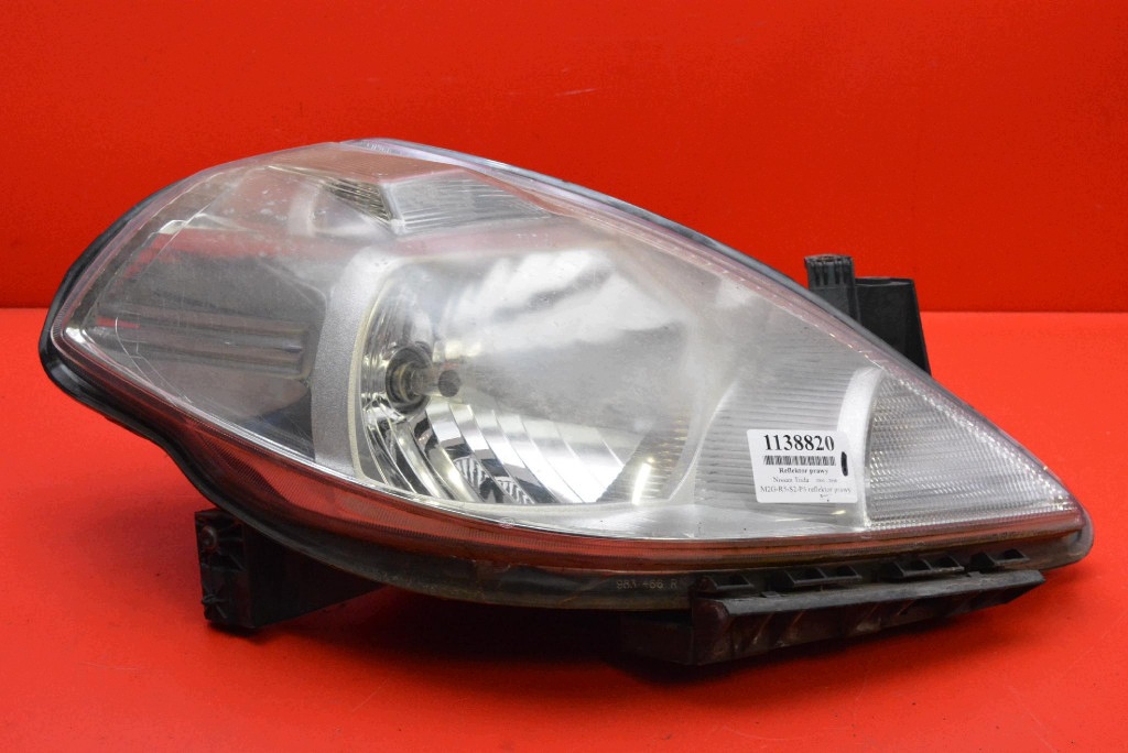 REFLEKTOR droite feu avant EU NISSAN TIIDA C11 04-08