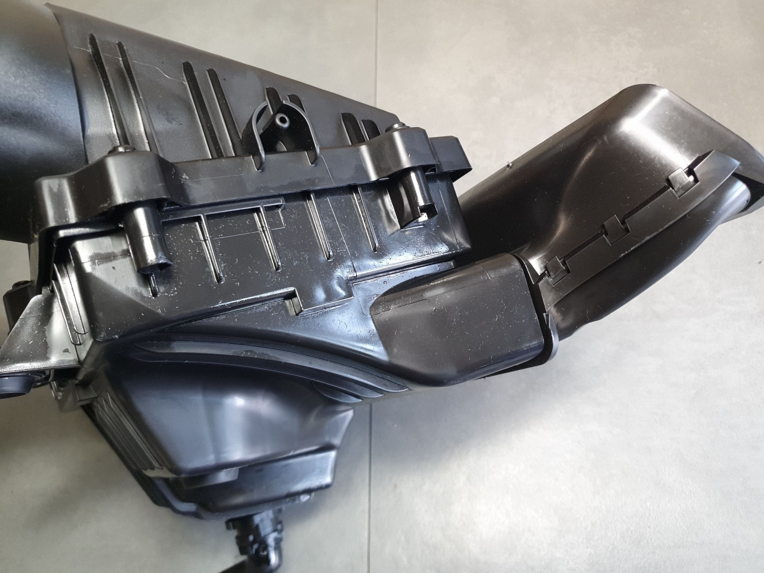 Audi A3 8Y 1.5 Gehäuse filter luft 5Q0129601CC