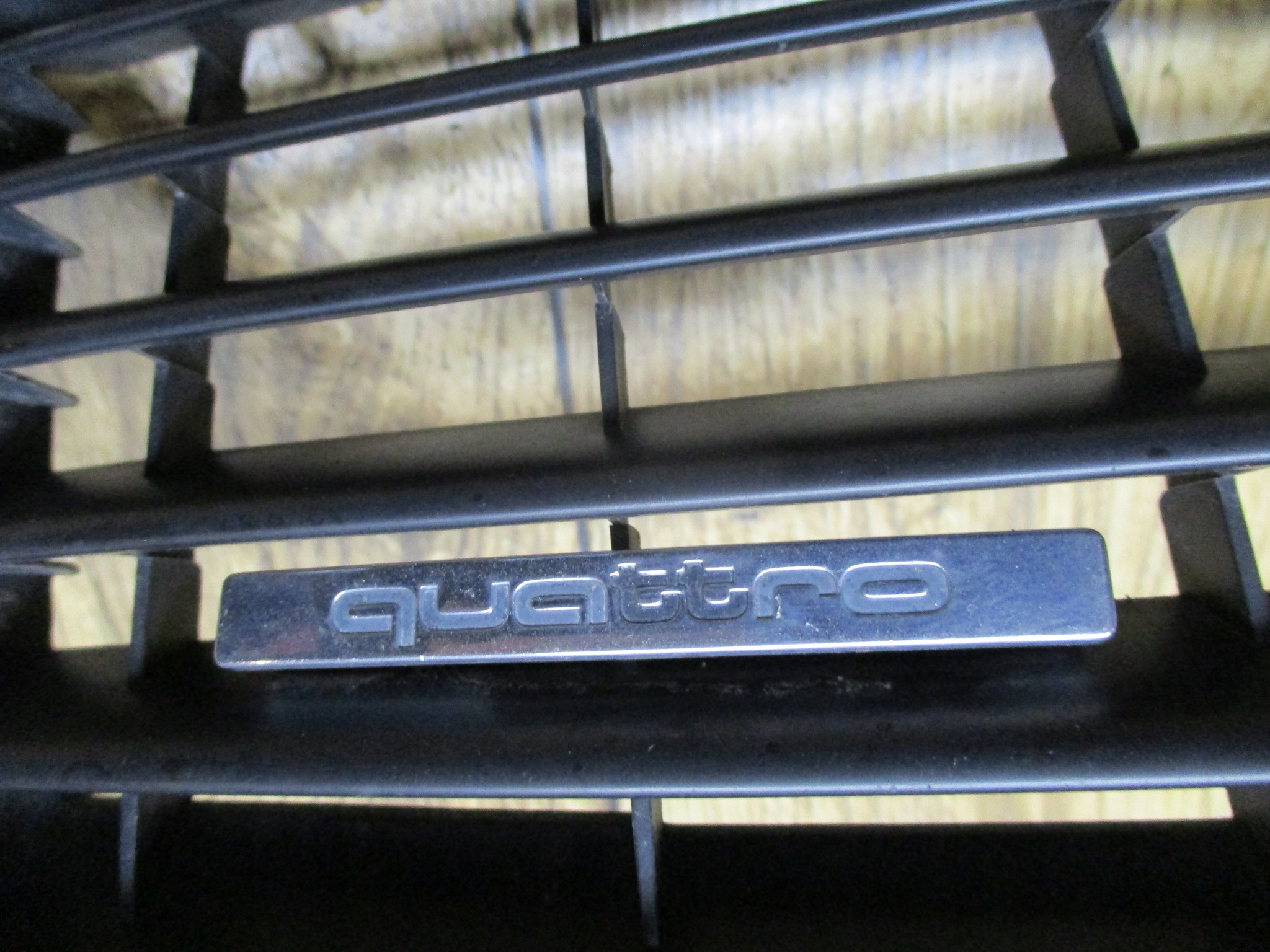 решетка радиатора A6 C5 рестайлинг 4.2 V8 4B3853651