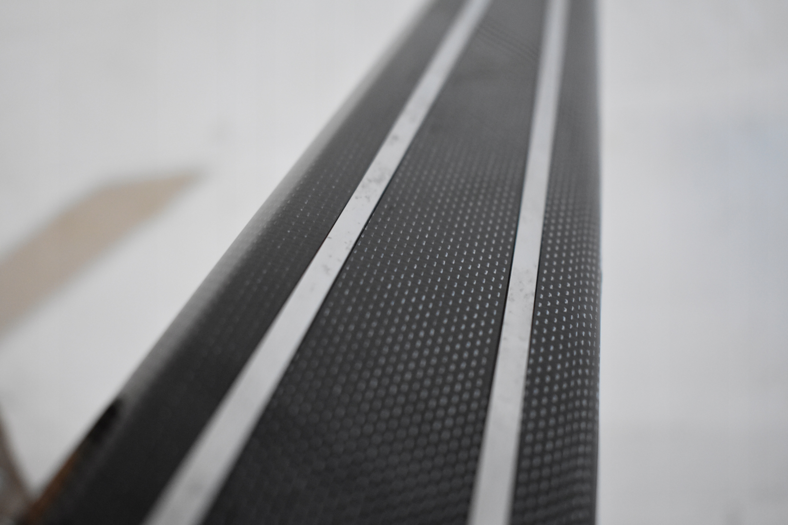 IDEALNA LISTWA DECOR DRZWI CARBON PRZEDNIA LEWA PORSCHE PANAMERA 971 1 Producent części Porsche OE