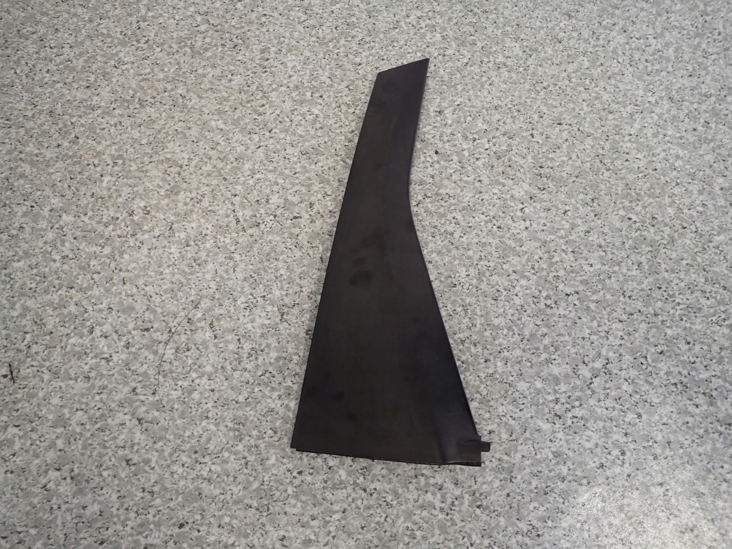 HONDA JAZZ 02-07 LISTWA RAMKI DRZWI PION TYLNA PRAWA