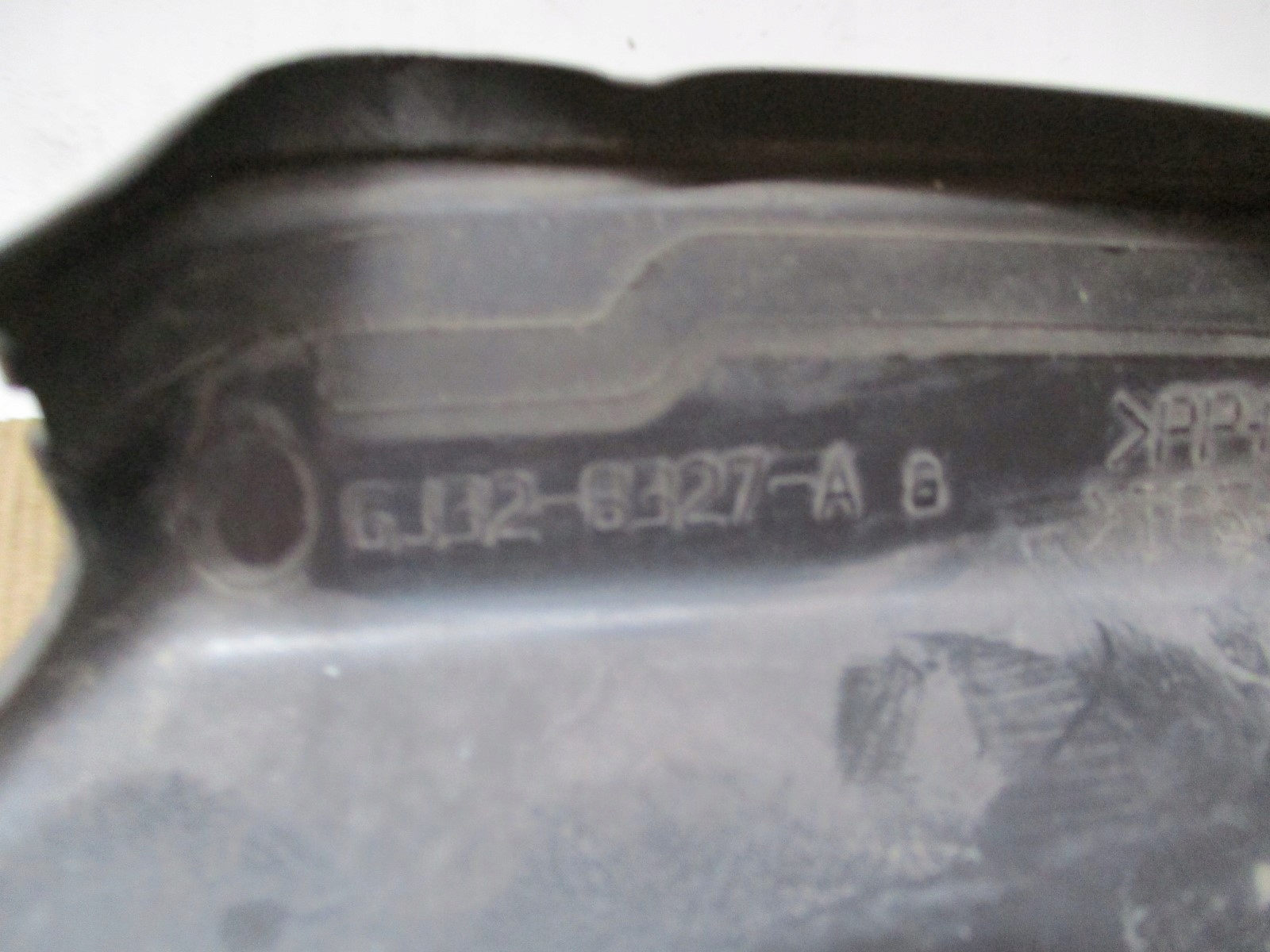 steering wheel, intake air EVOQUE GJ32-8327-A