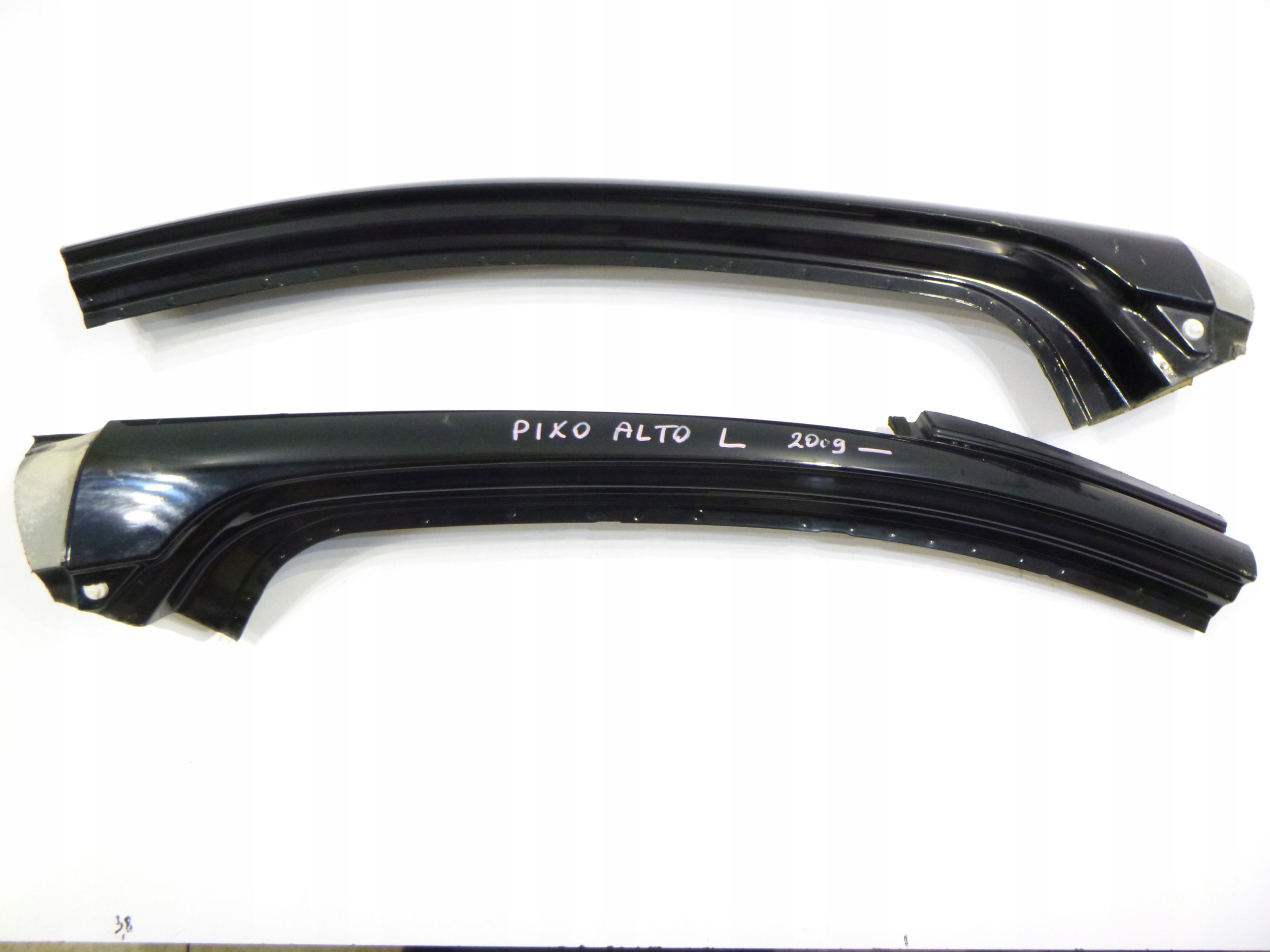 SLUPEK PRZOD PRZY SZYBIE CZOLOWEJ PIXO ALTO 2009-