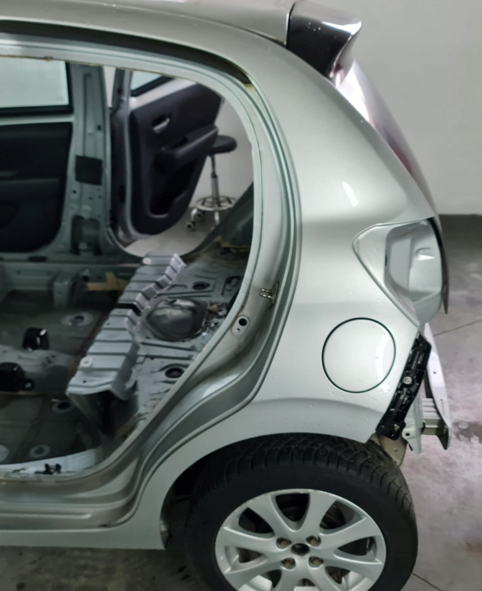 Gurten heck LADEBODEN Kotflügel links,rechts PEUGEOT 108 5DRZWI KTB