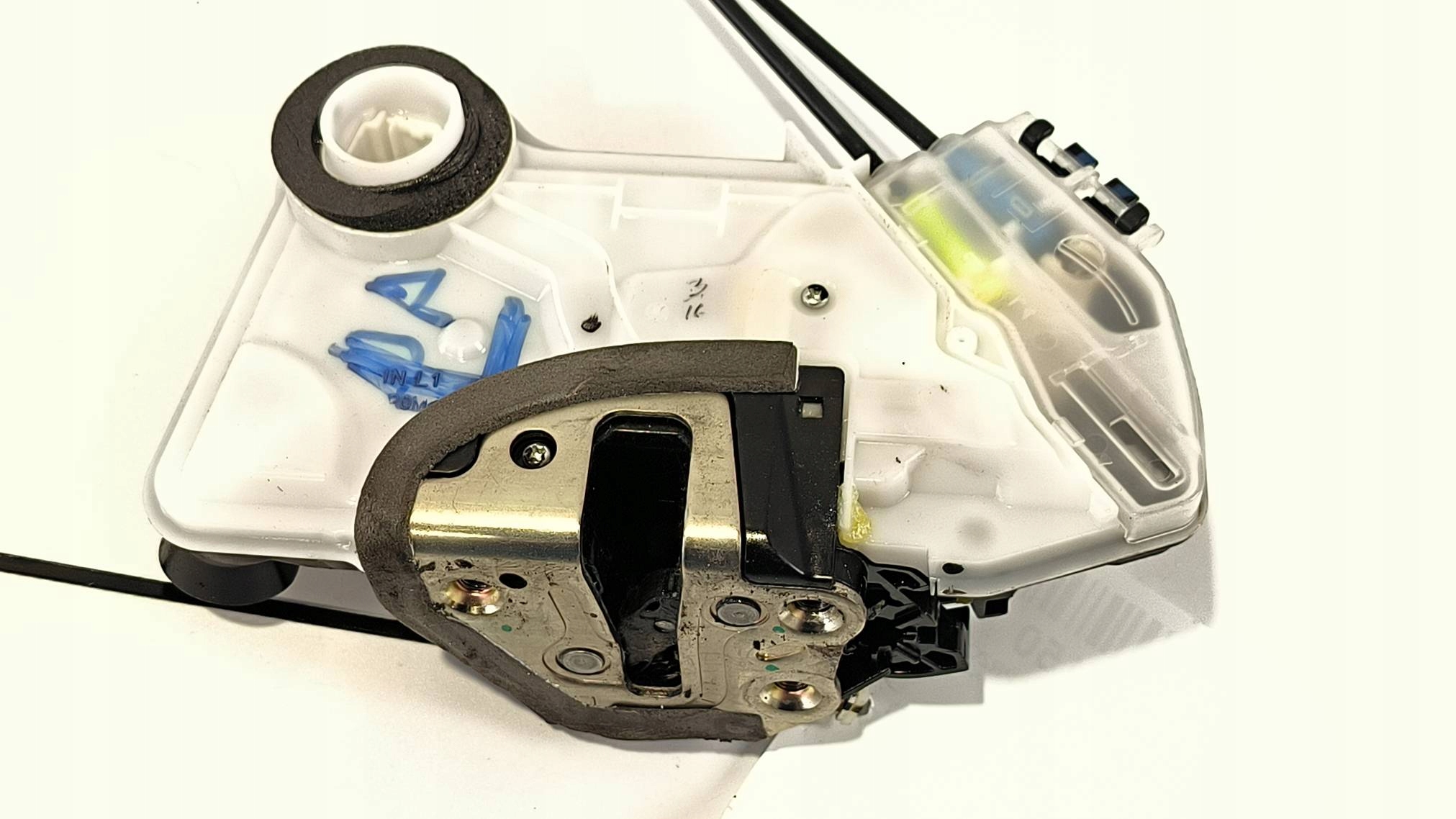 lock door left front TOYOTA COROLLA E18