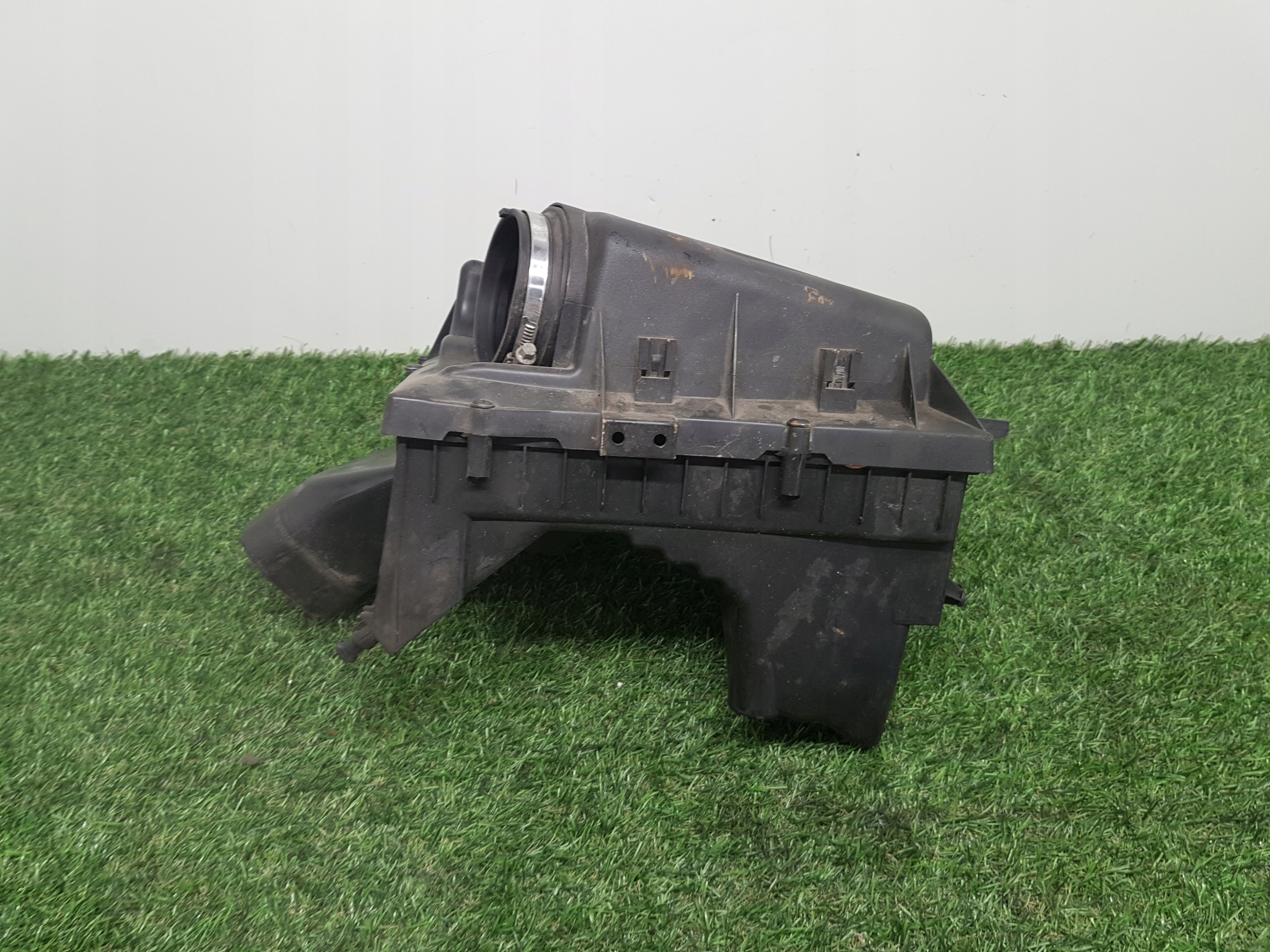 air filter housing OPEL INSIGNIA