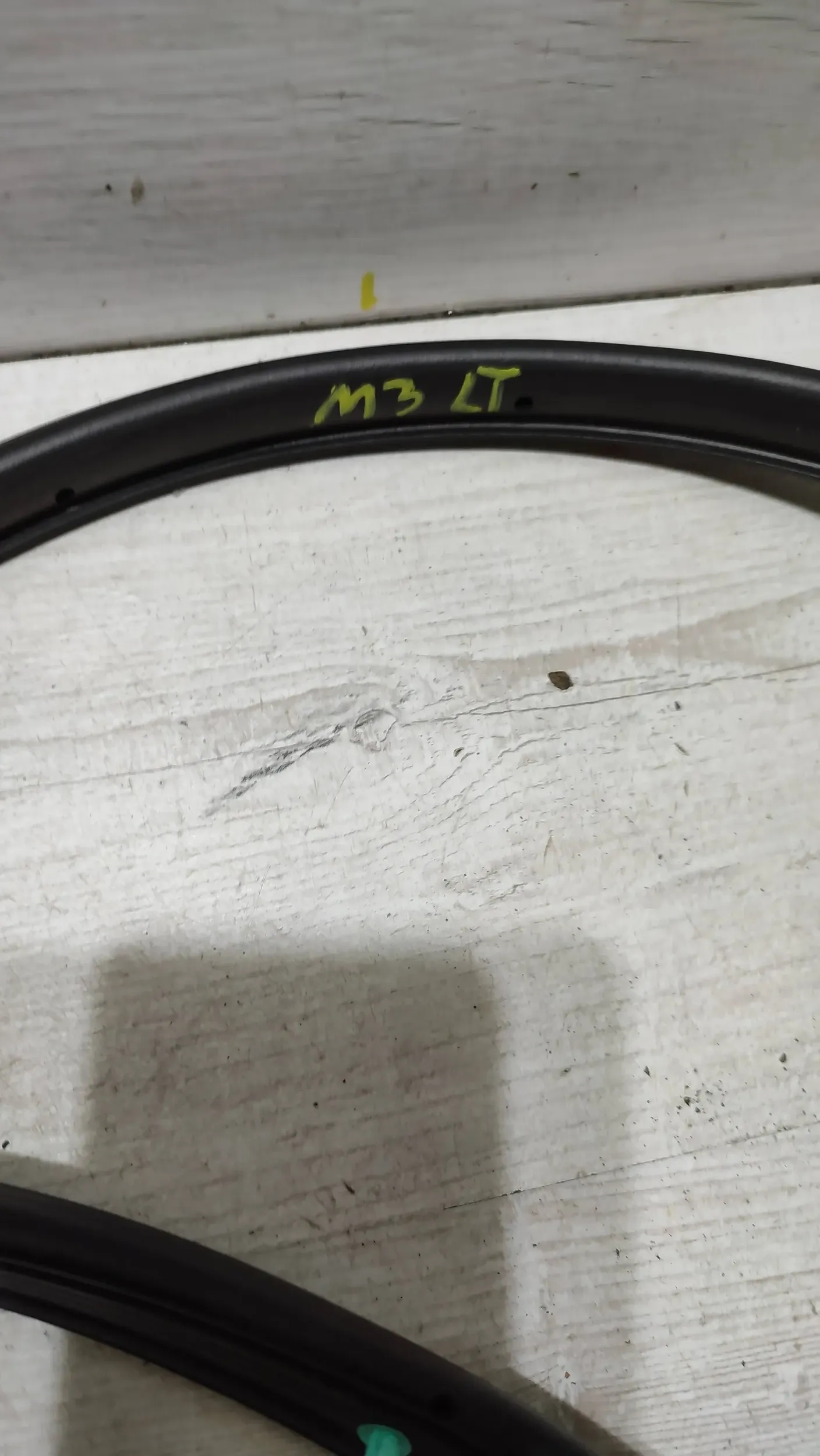 Mazda 3 III BM 17r heck Seite links Dichtsatz Tür