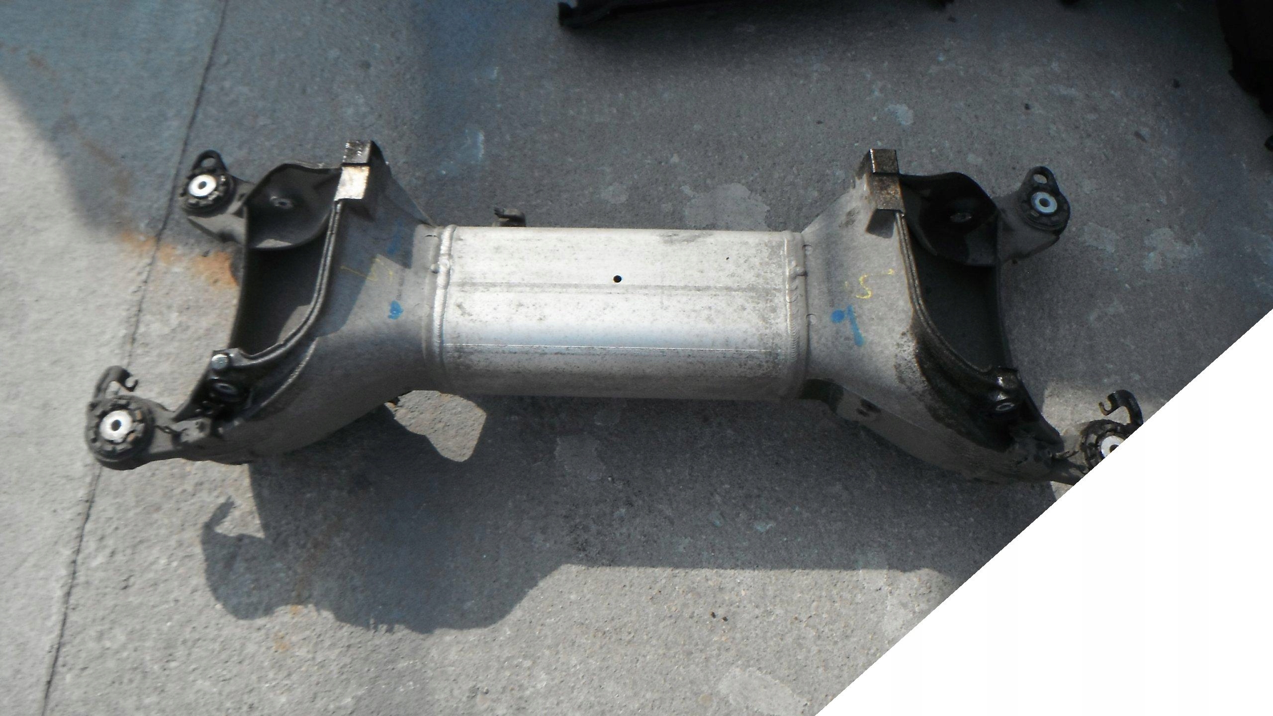 PEUGEOT 407 WÓZEK BELKA ZAWIESZENIA TYLNEGO