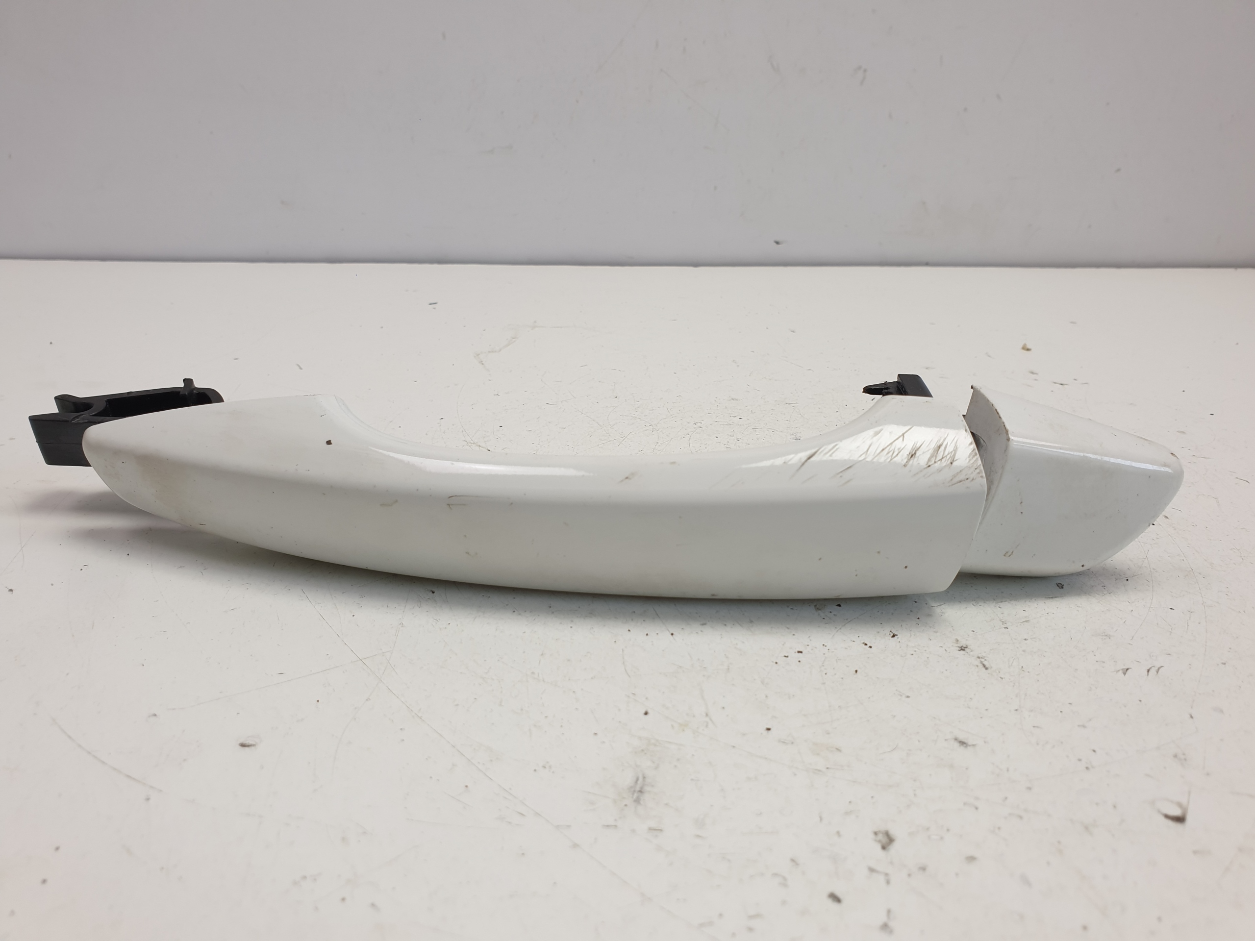 Opel Corsa F левая наружная ручка задняя левая