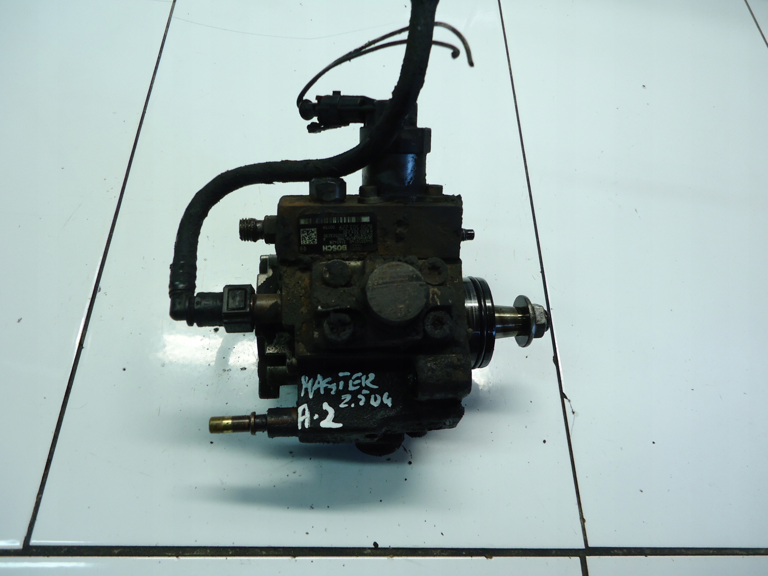 RENAULT MASTER II OPEL MOVANO 2.5DCI Einspritzpumpe 0445010140 8200503229