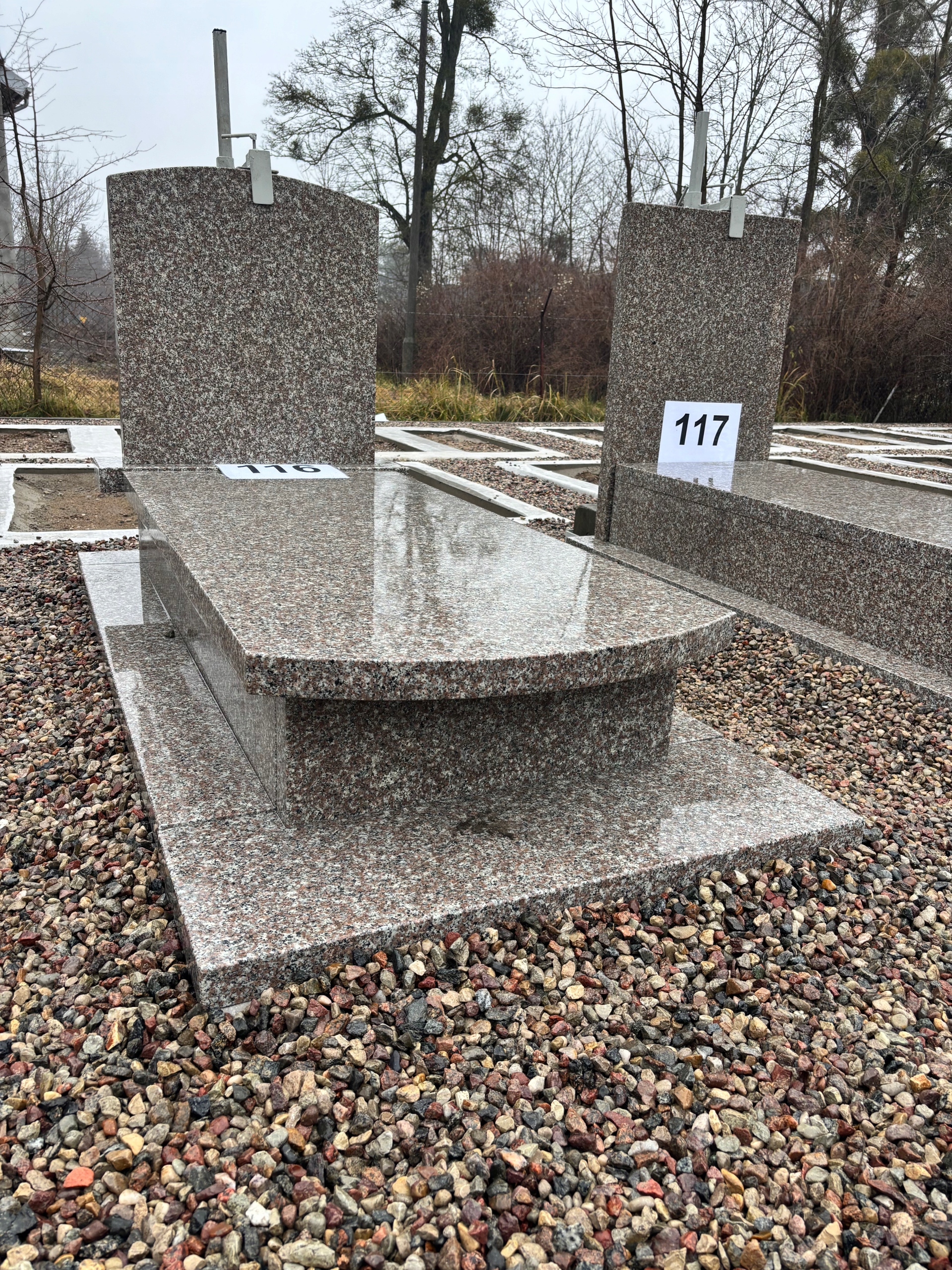 Nagrobek Granitowy /Brąz Królewski