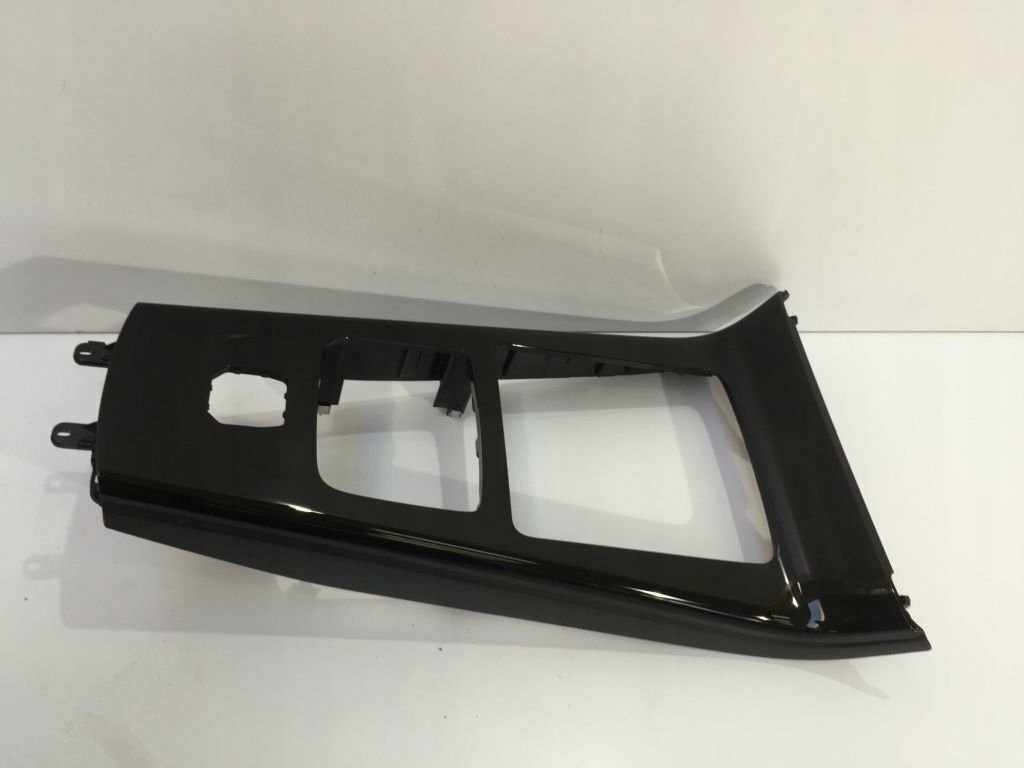A1776801201 - MERCEDES A W177 2019 рамка центральний тунель